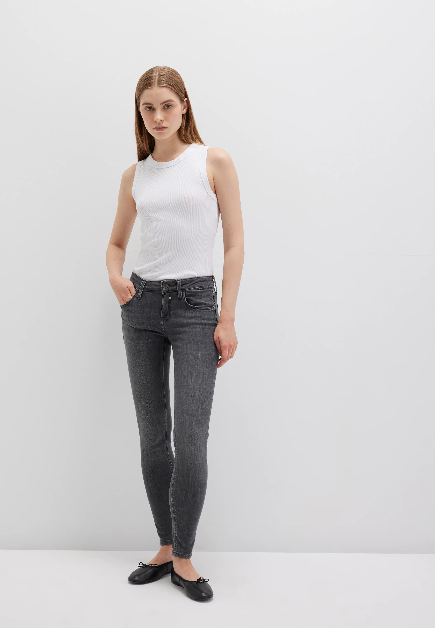 ADRIANA | Mid-Rise, Super Skinny - Image 3