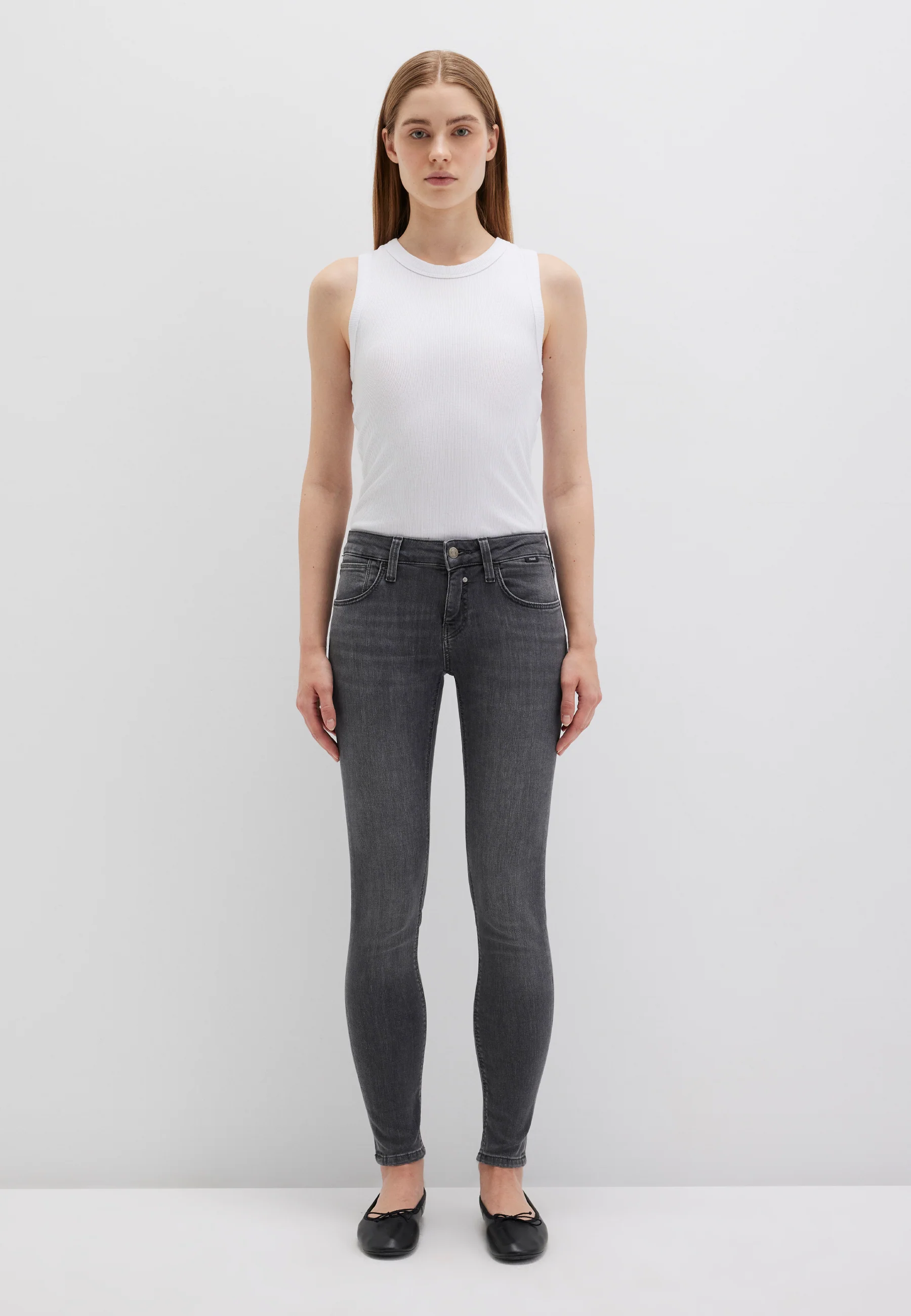 ADRIANA | Mid-Rise, Super Skinny - Image 4
