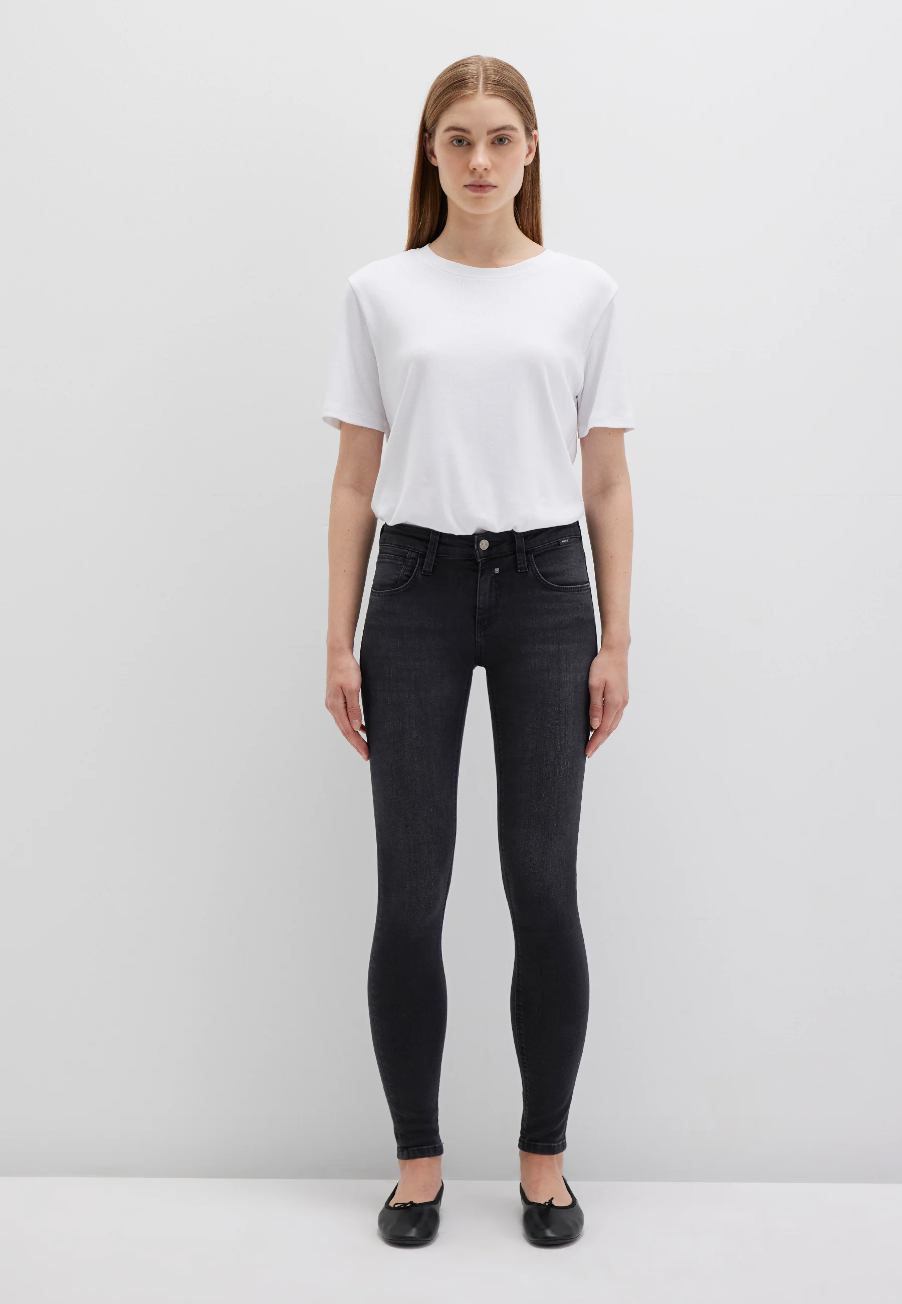 ADRIANA | Mid-Rise, Super Skinny - Image 4