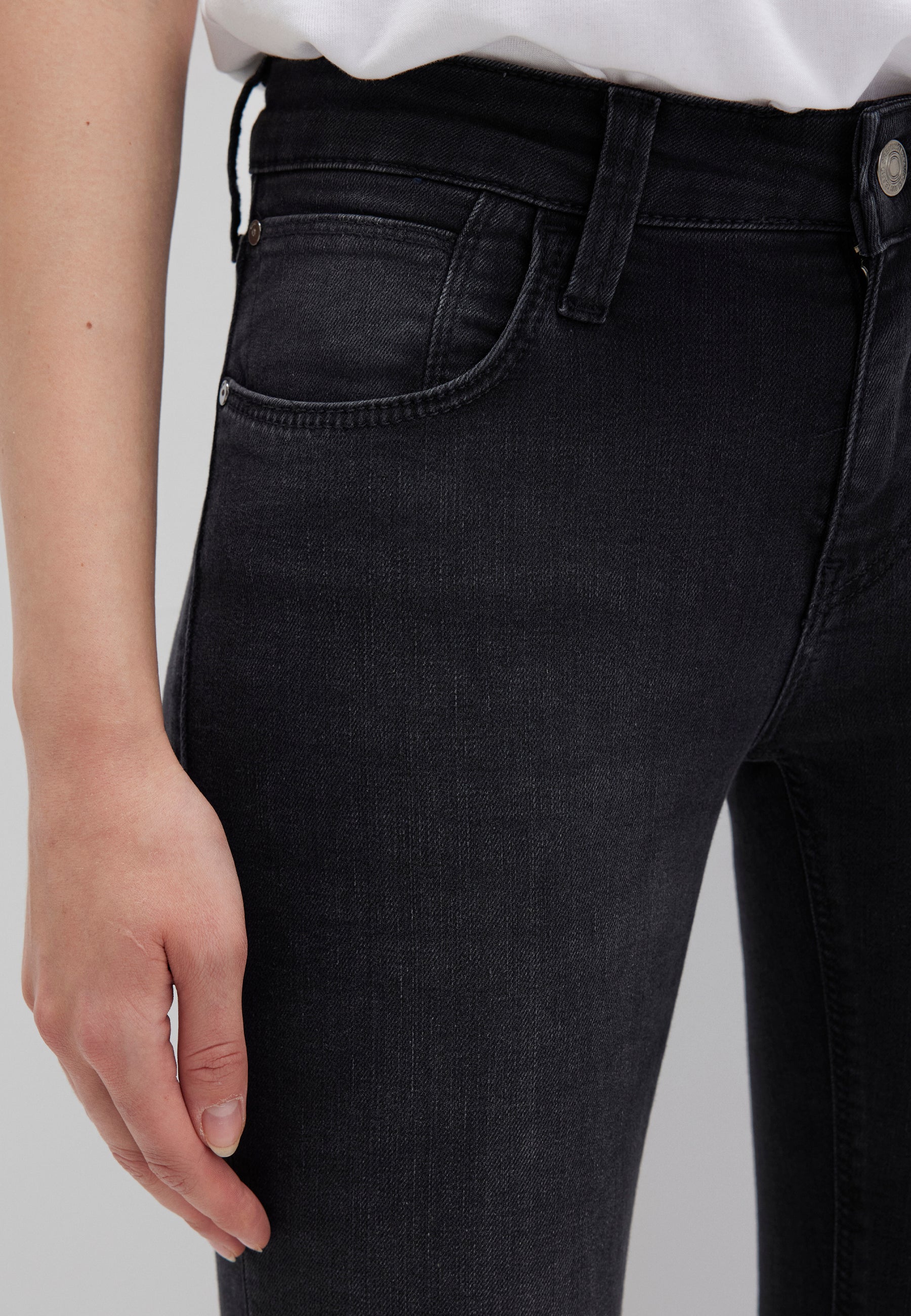 ADRIANA | Mid-Rise, Super Skinny - Image 6