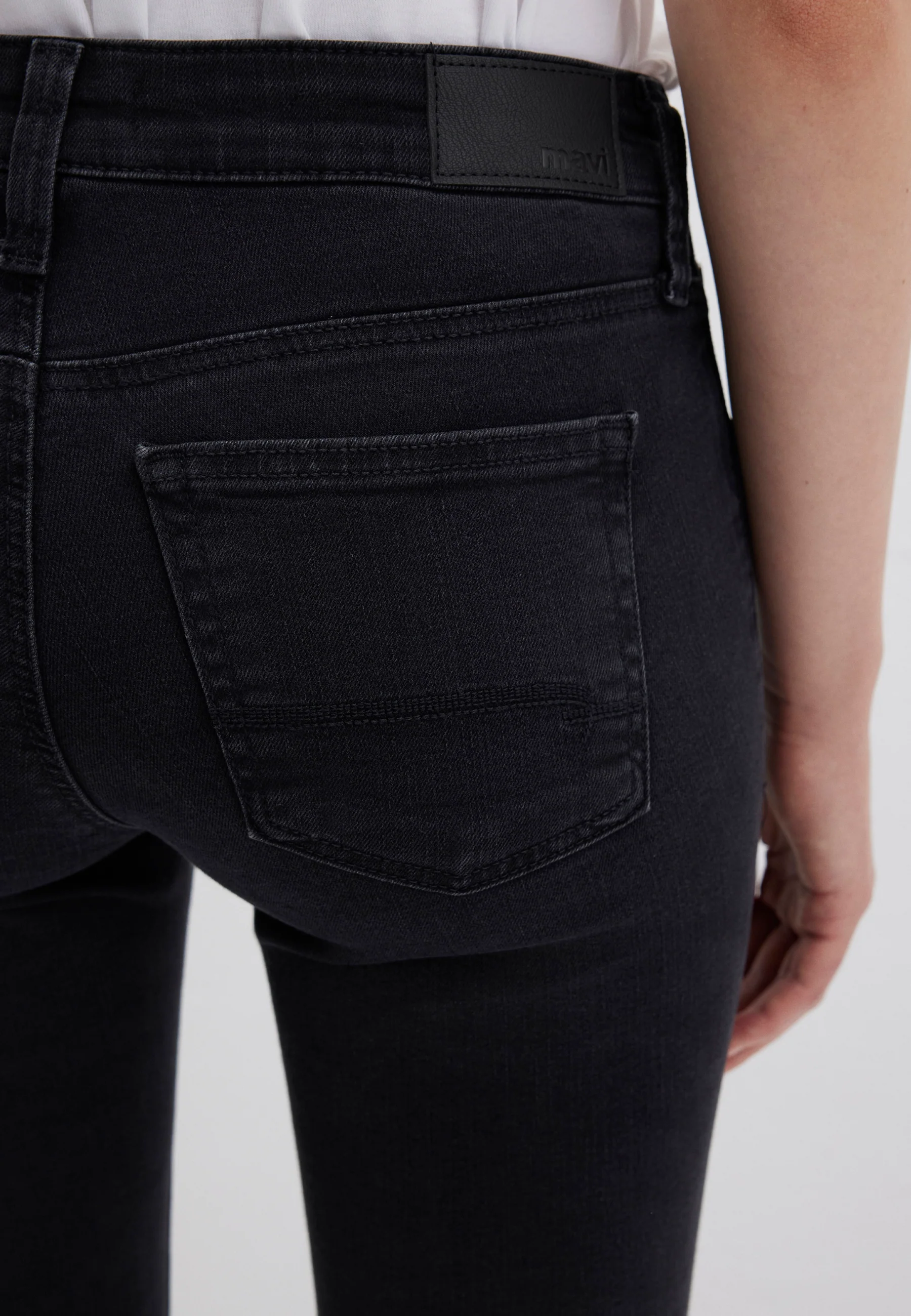 ADRIANA | Mid-Rise, Super Skinny - Image 7