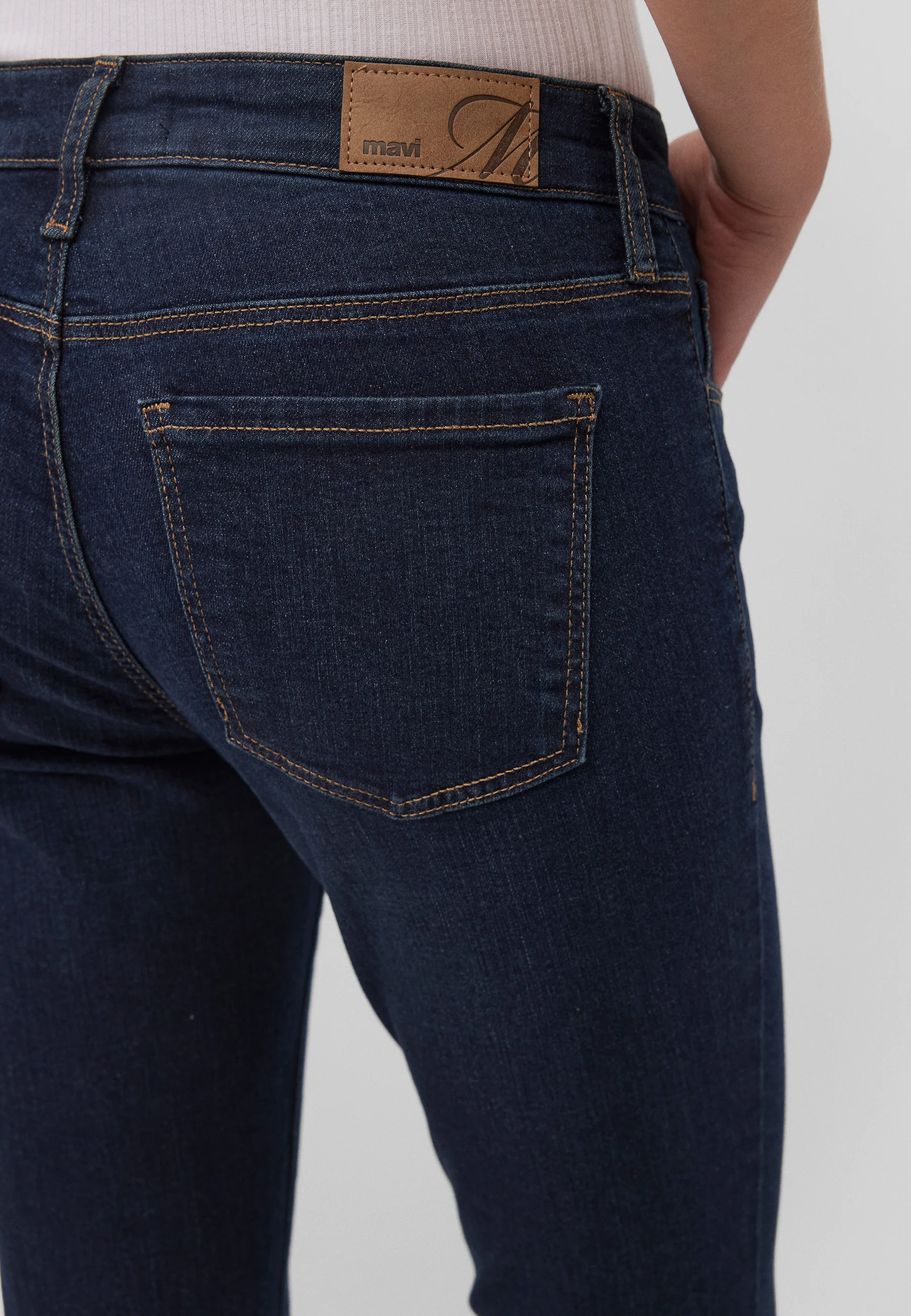 ADRIANA | Mid-Rise, Super Skinny - Image 7