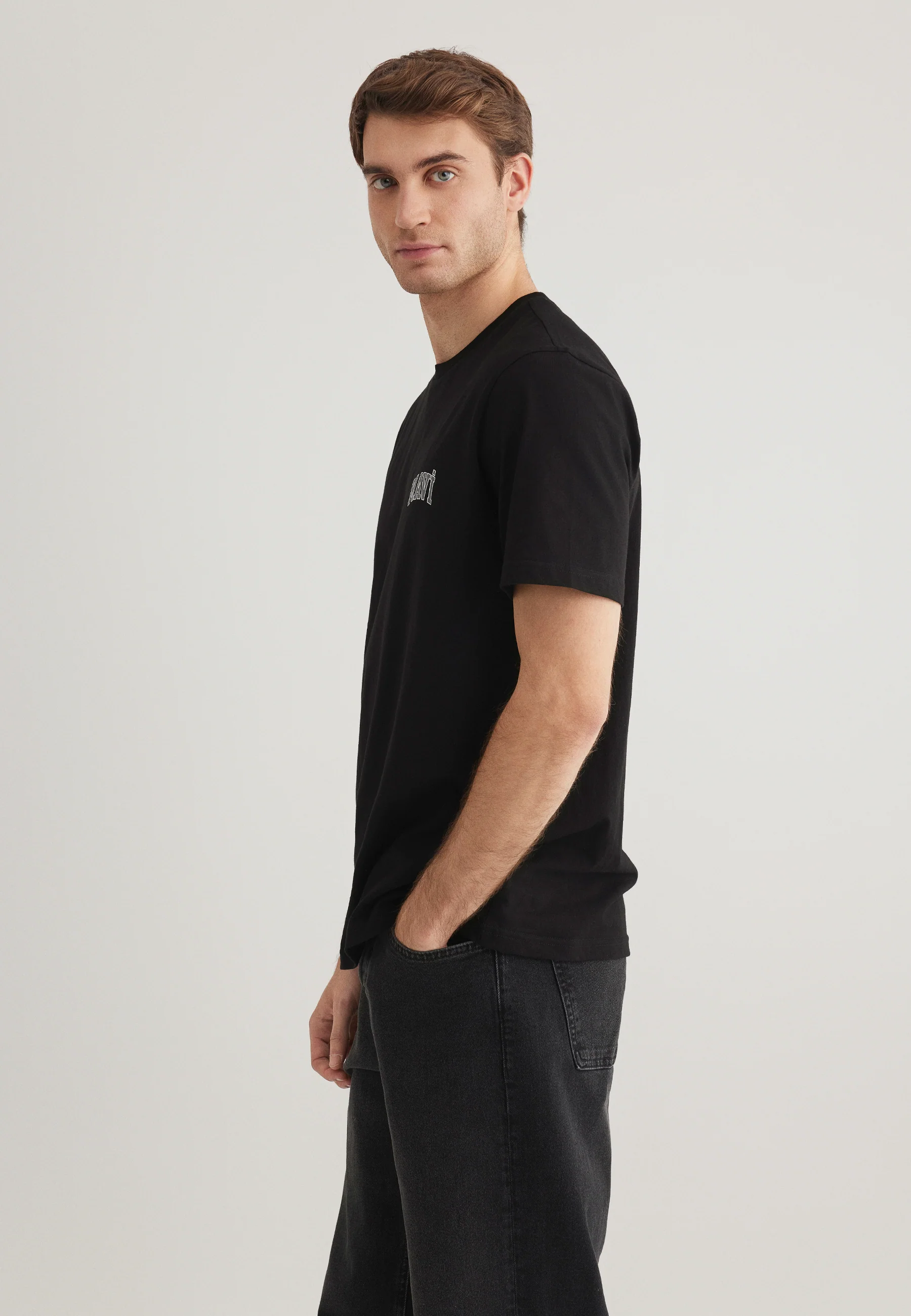 T-SHIRT | Basic Logo T-Shirt - Image 4