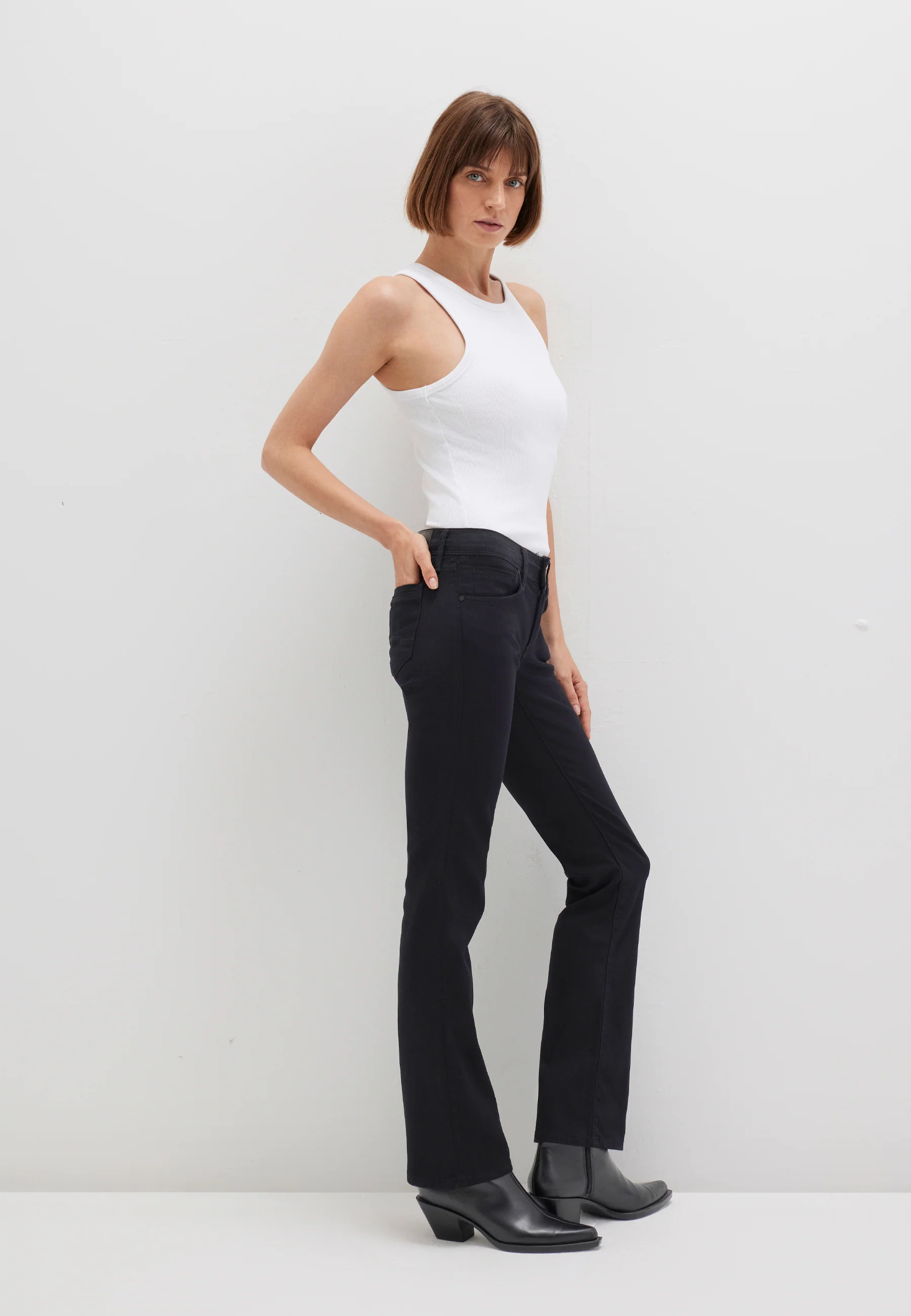 BELLA MID-RISE | Mid-Rise, Bootcut - Image 3