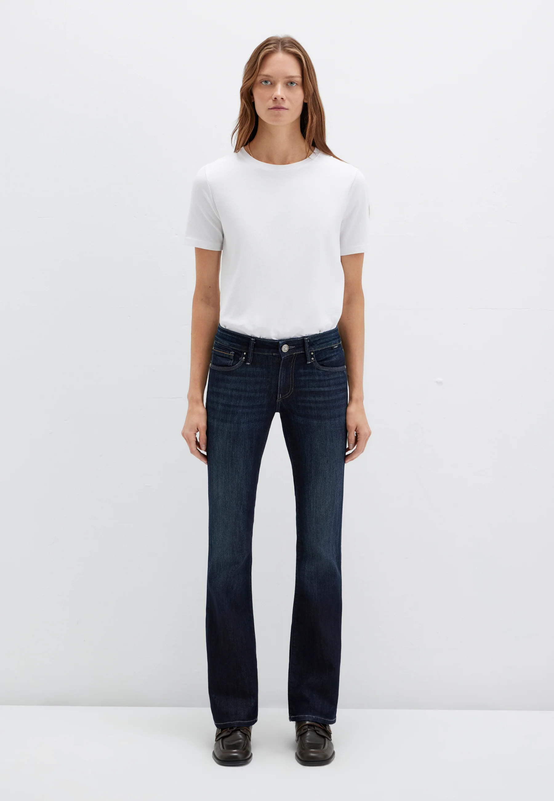 BELLA MID-RISE | Mid-Rise, Bootcut - Image 4