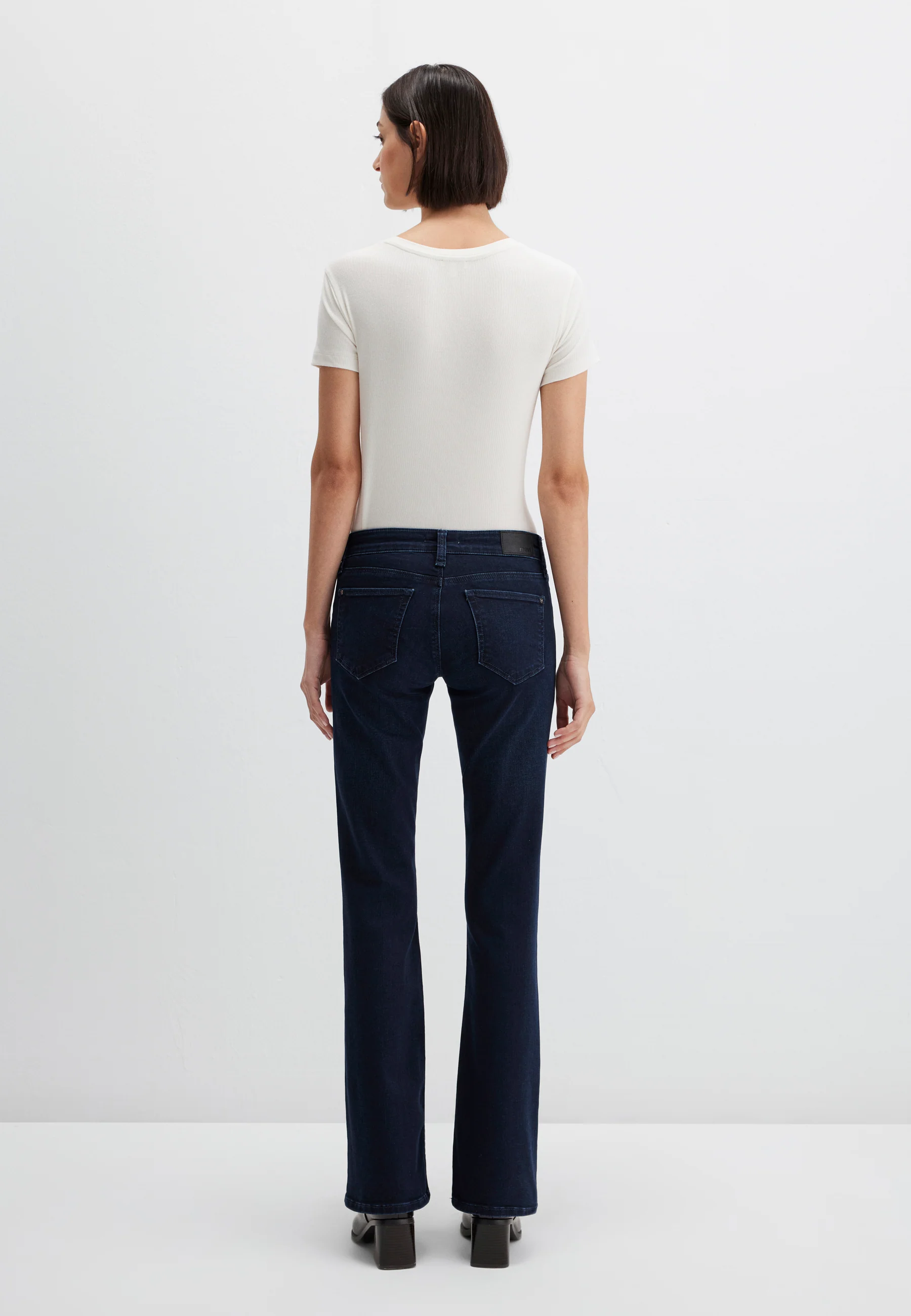BELLA MID-RISE | Mid-Rise, Bootcut - Image 5