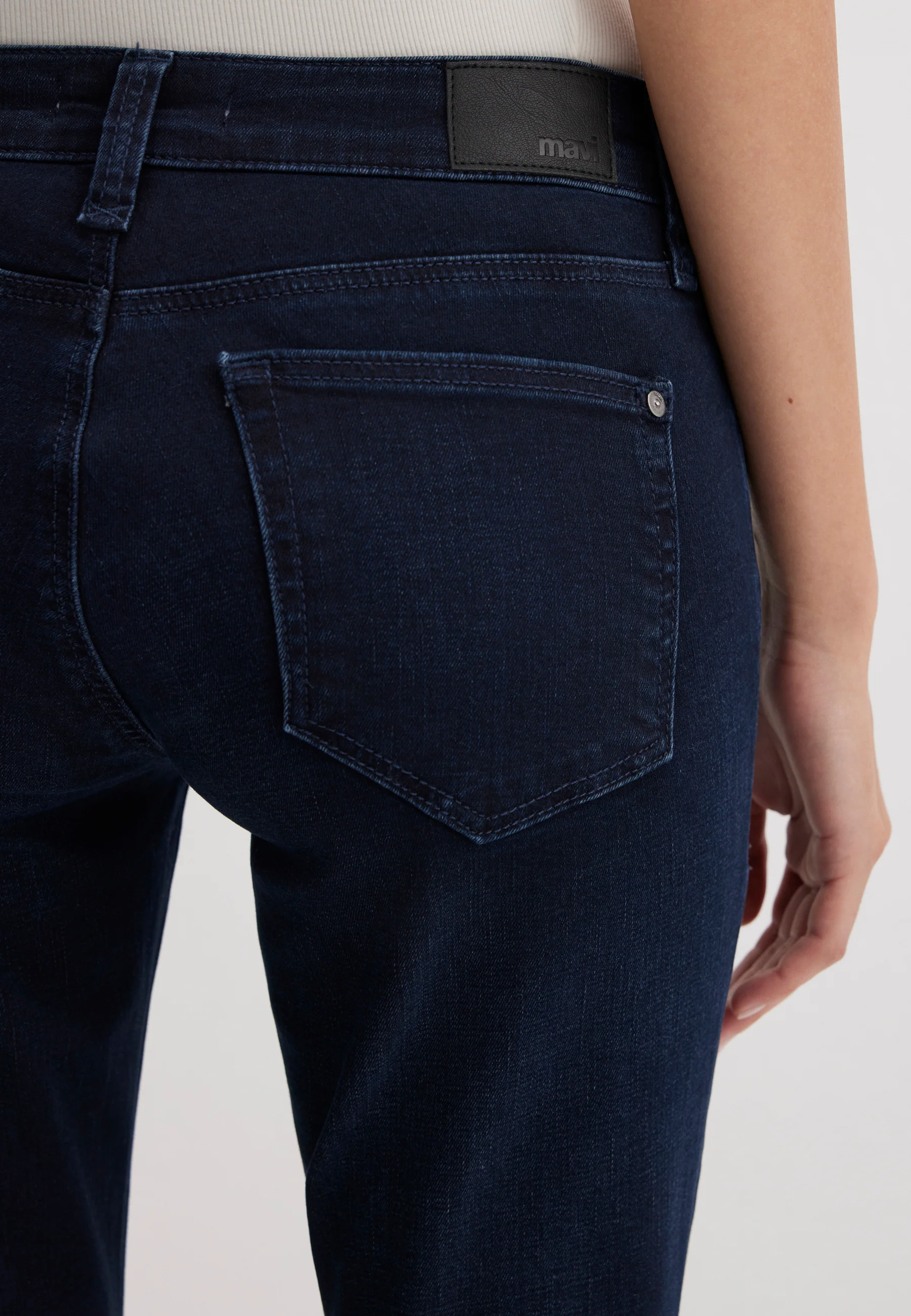 BELLA MID-RISE | Mid-Rise, Bootcut - Image 7