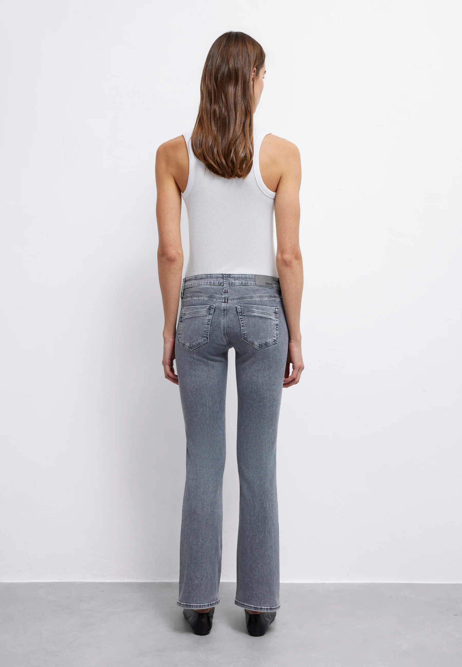 BELLA MID-RISE | Mid-Rise, Slim Bootcut - Image 5