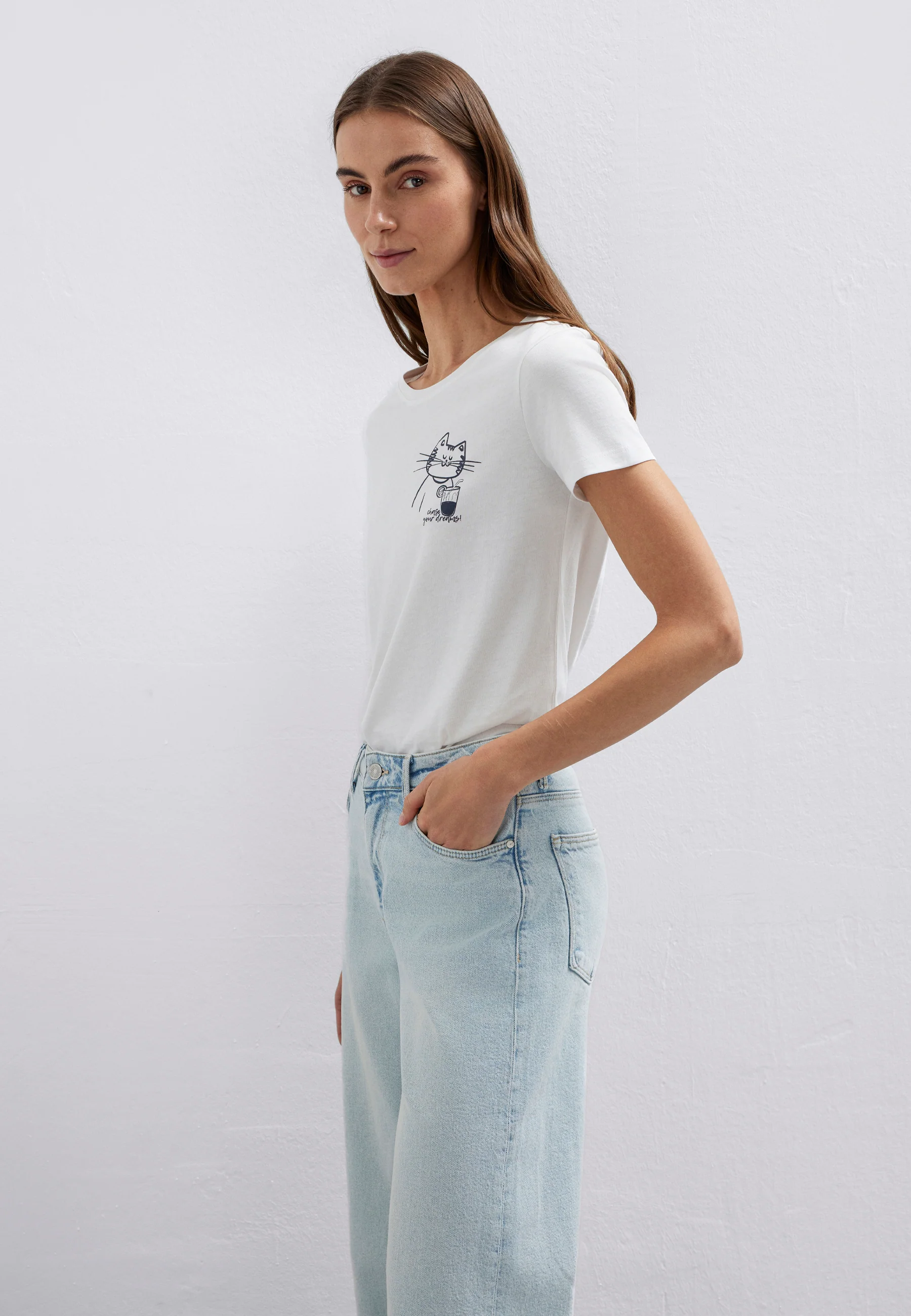 CAT PRINTED GRAPHIC T-SHIRT | T-Shirt mit Katzen Print - Image 3