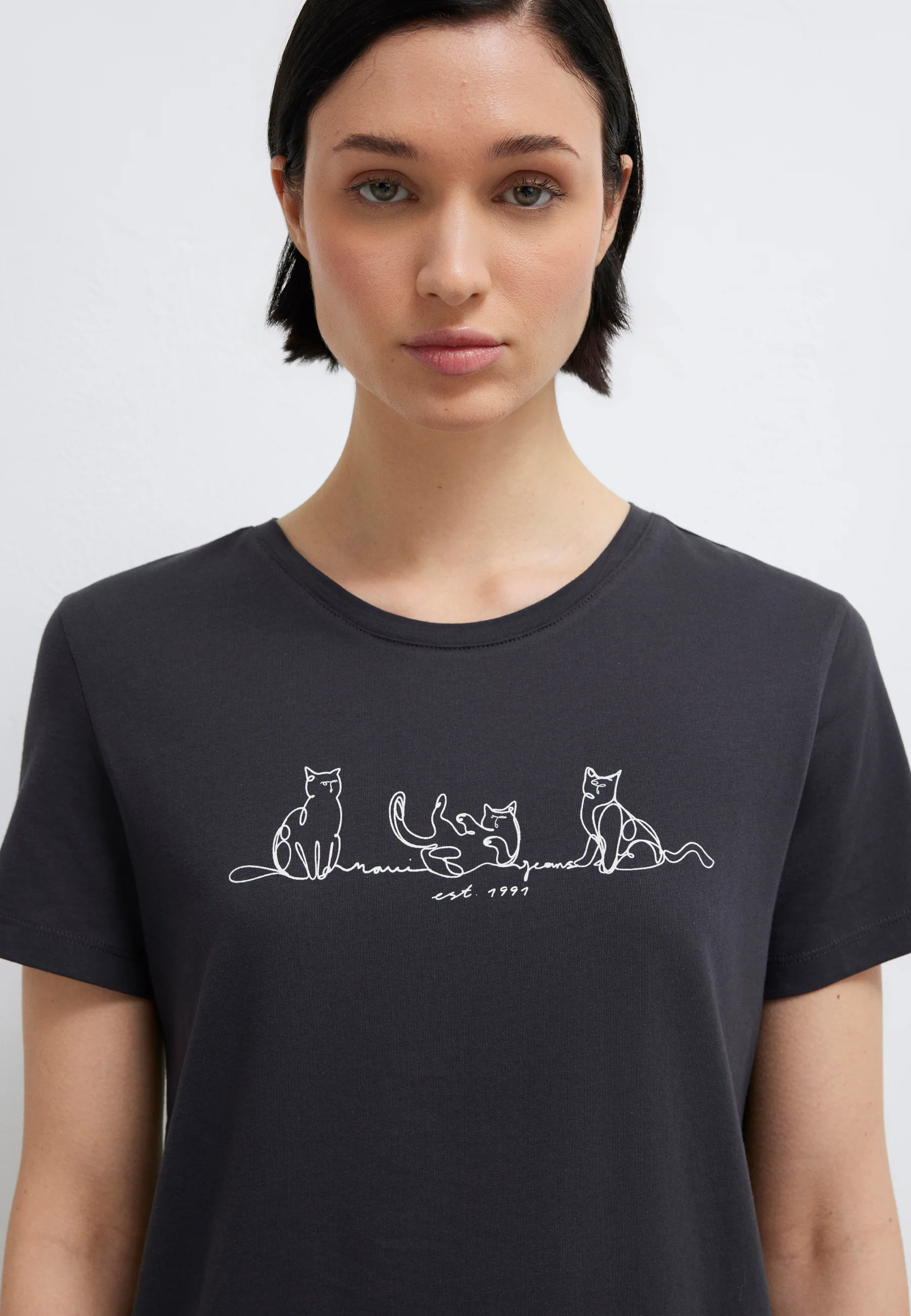 CAT PRINTED T-SHIRT | T-Shirt mit Katzen Print - Image 6