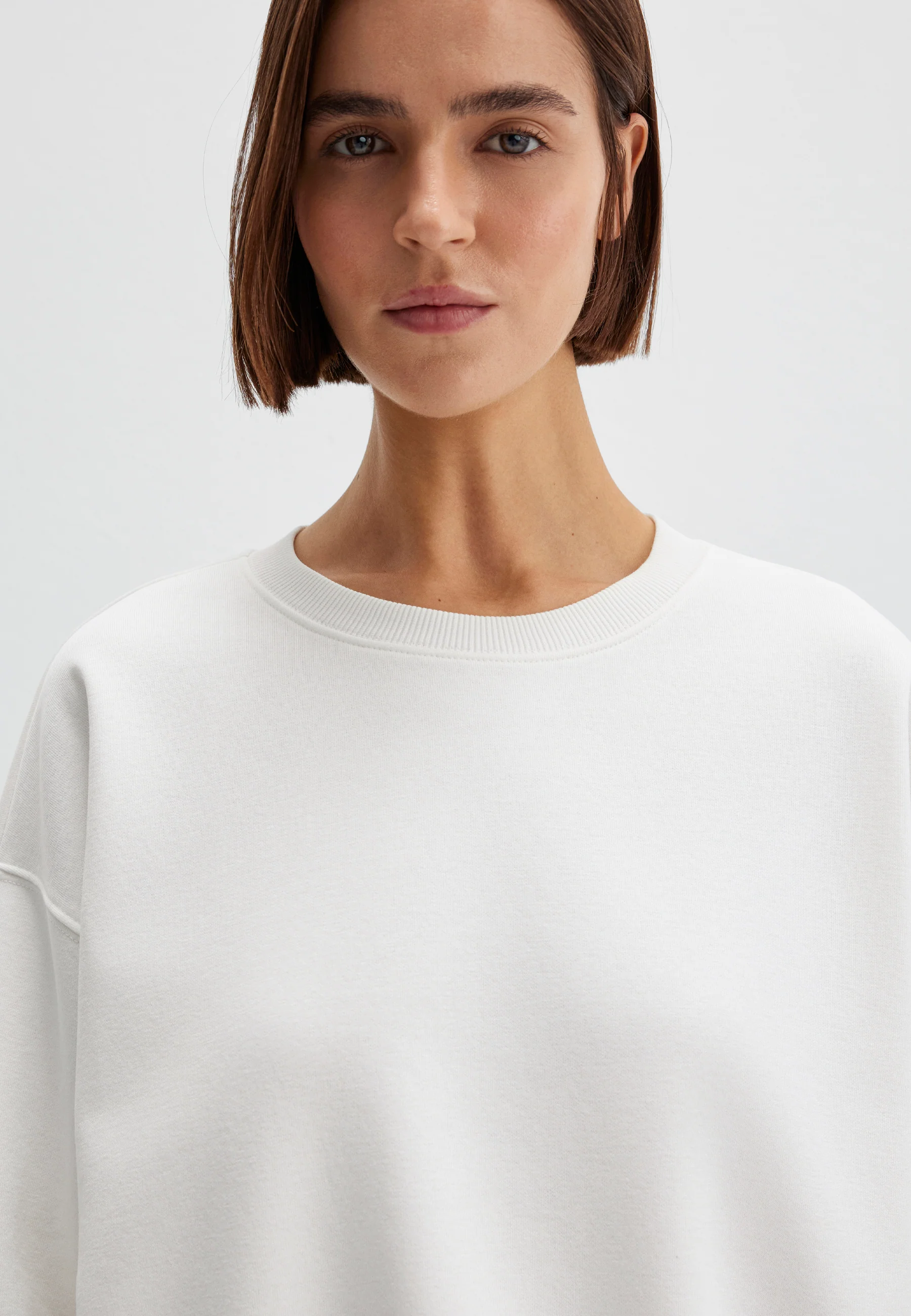 CREW NECK SWEATSHIRT | Sweatshirt mit kleiner Stickerei - Image 6