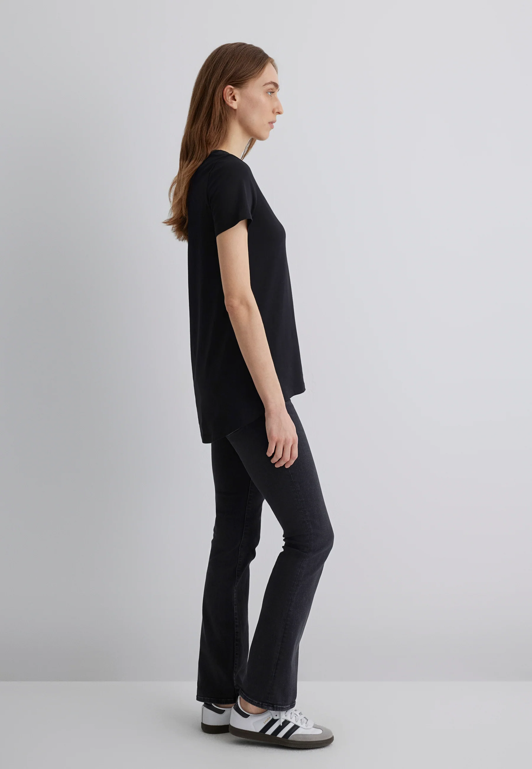 CREW NECK T-SHIRT | Basic T-Shirt - Image 3