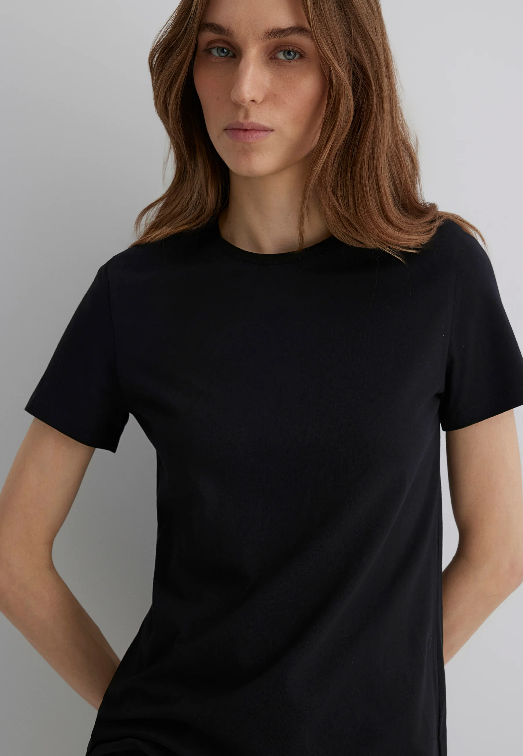 CREW NECK T-SHIRT | Basic T-Shirt - Image 4
