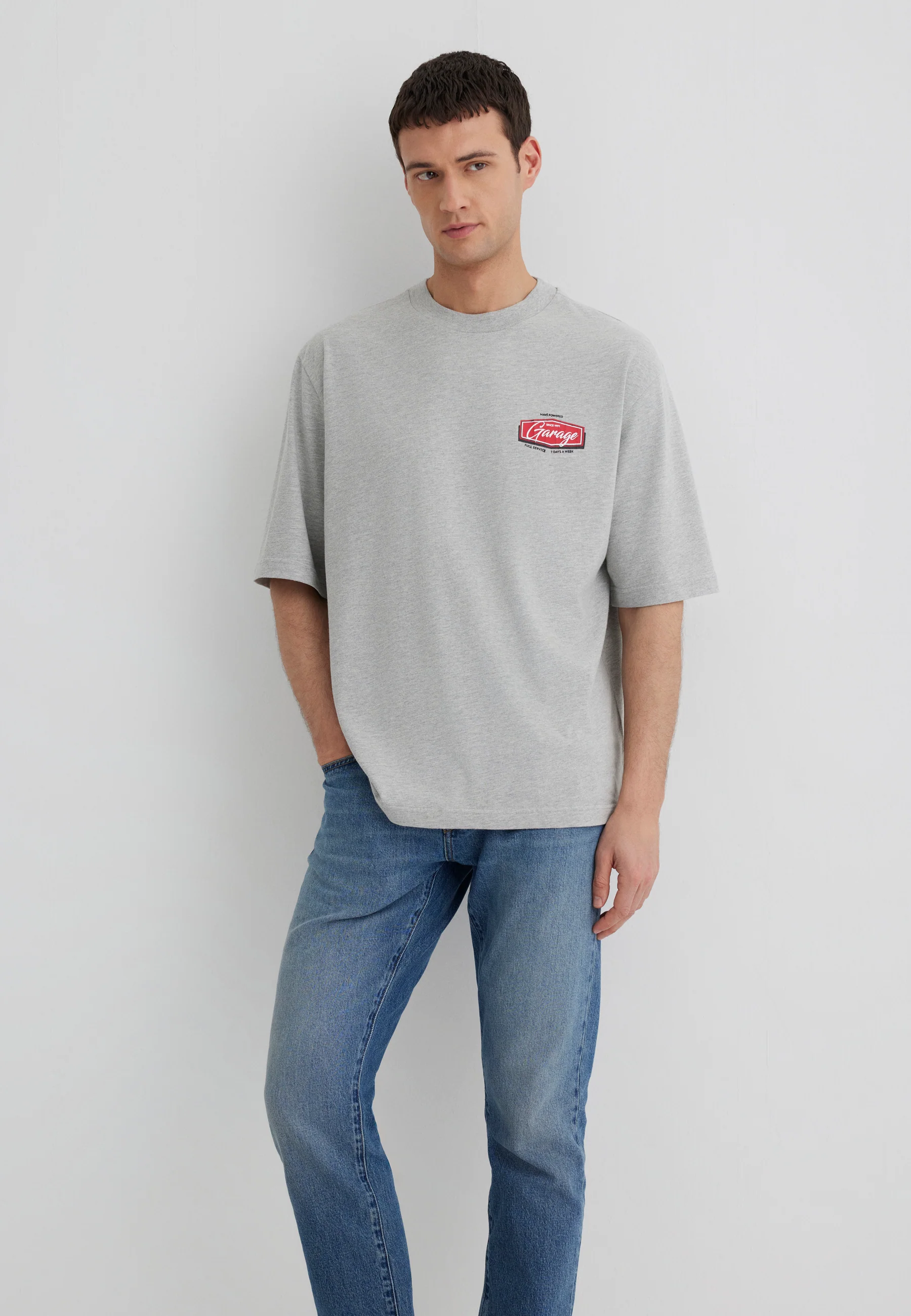 GARAGE PRINTED TEE | Relaxed - Image 4