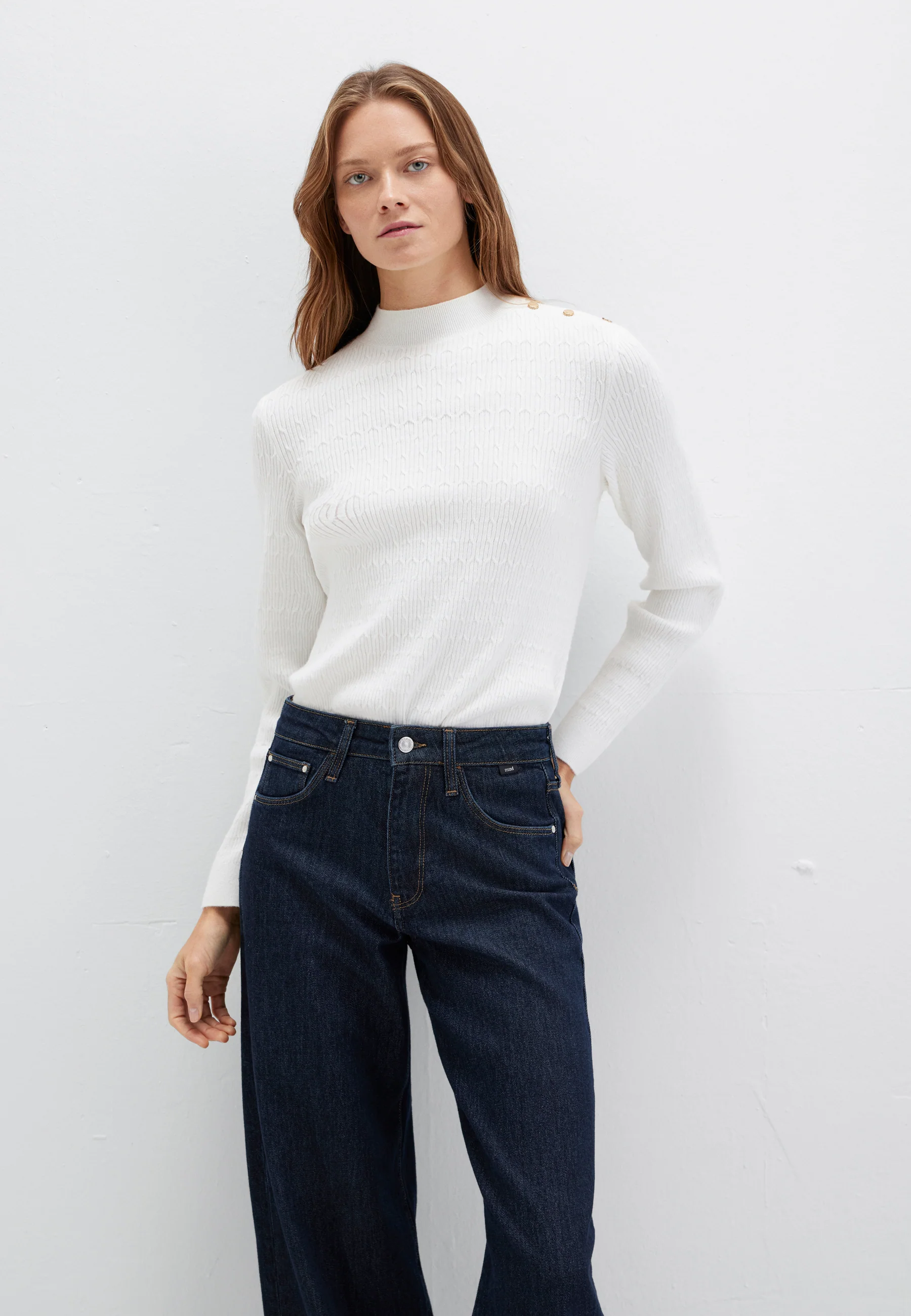 HIGH COLLAR SWEATER | Pullover mit Zopfmuster - Image 4