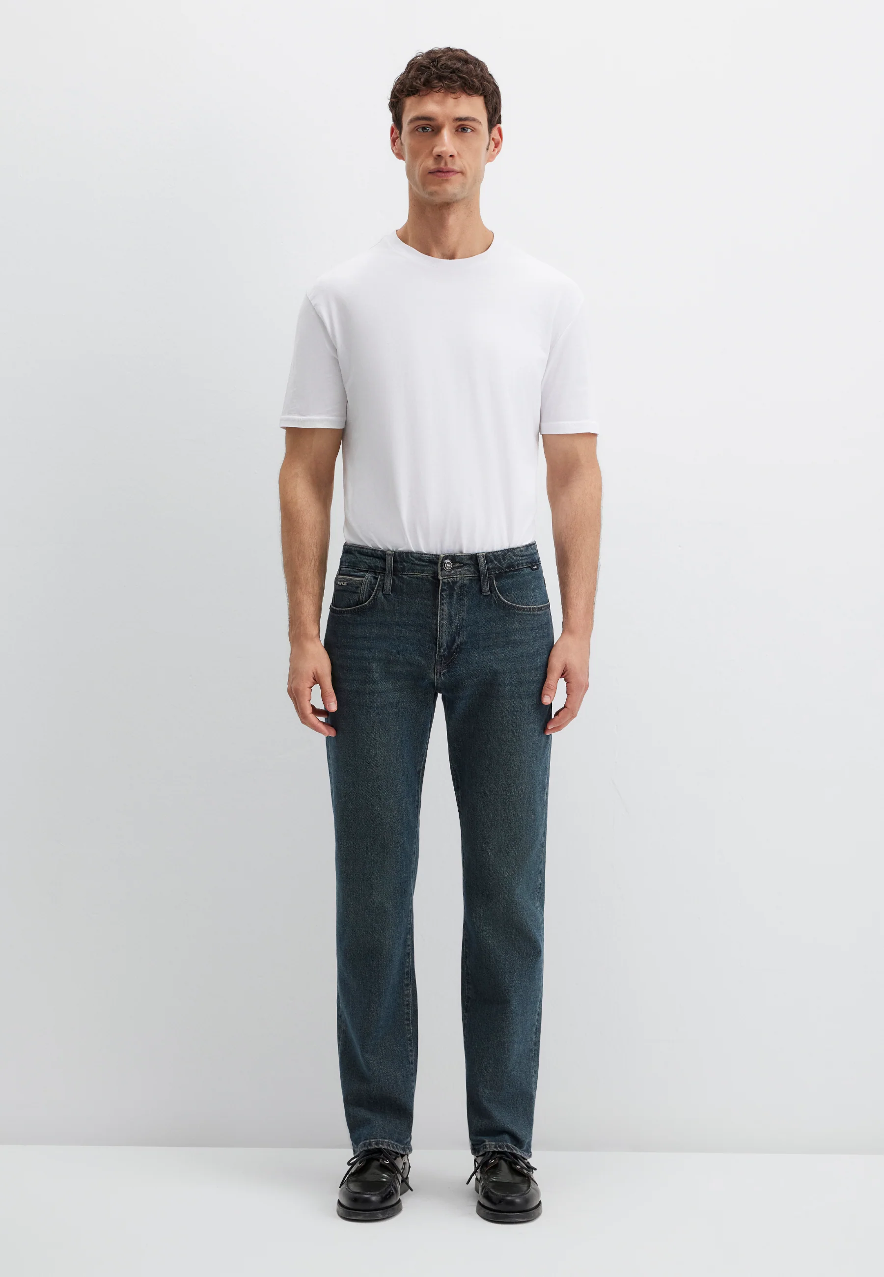 HUNTER | Casual Straight Leg - Image 4