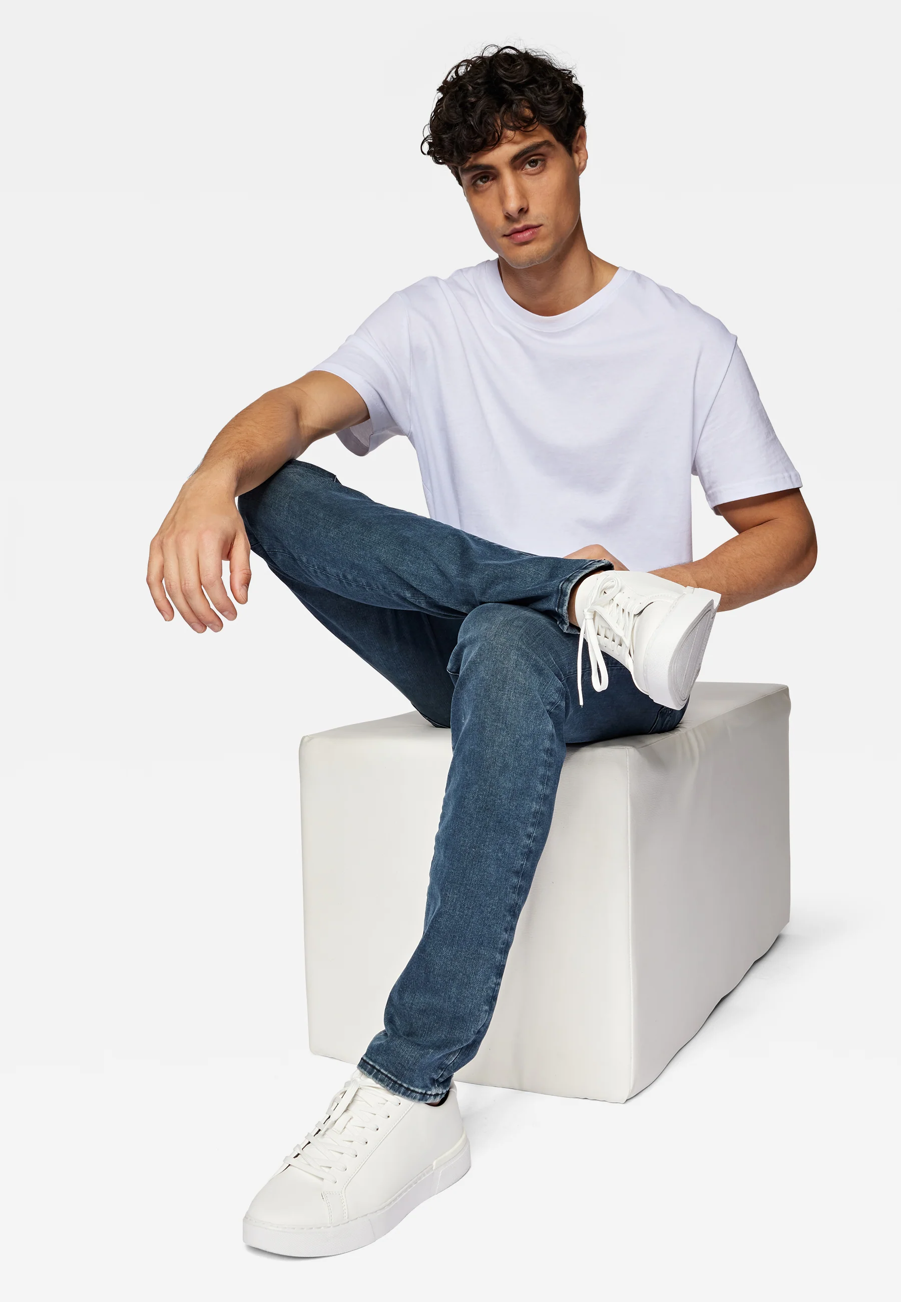 JAMES | Skinny, Zip Fly - Ultra Move - Image 3
