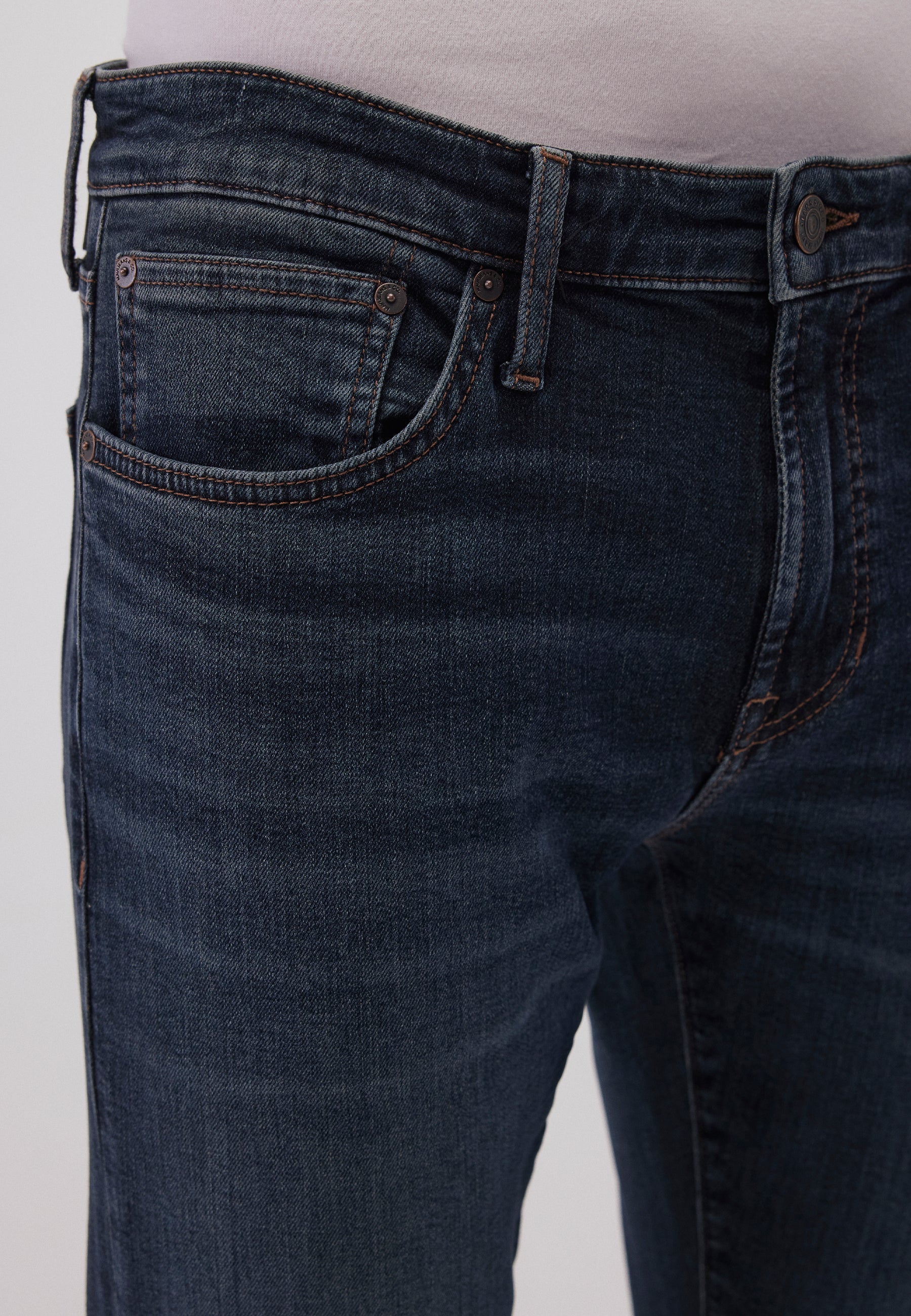 JAMES | Super Skinny, Zip Fly - Image 6