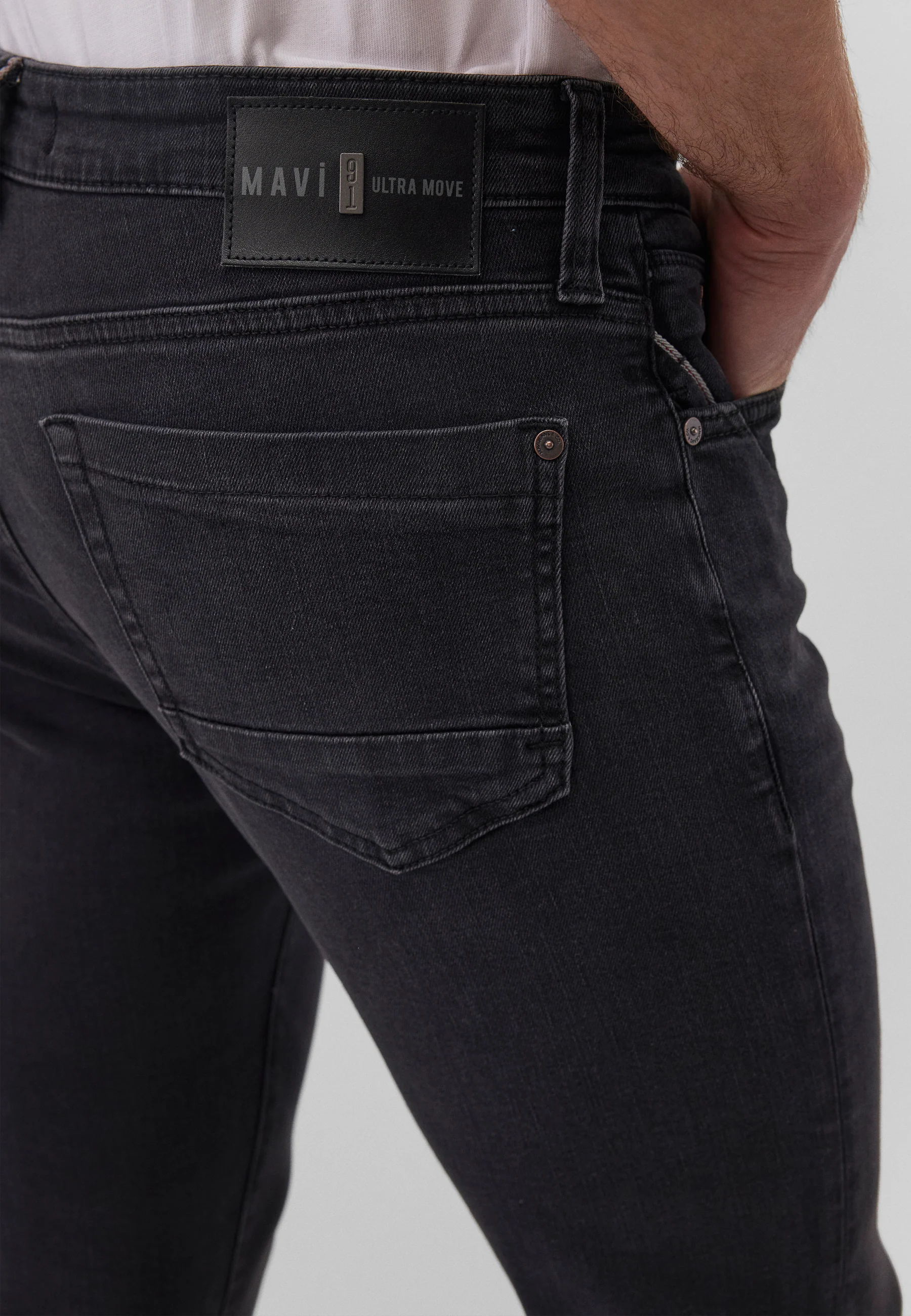 JAMES | Super Skinny, Zip Fly - Image 7