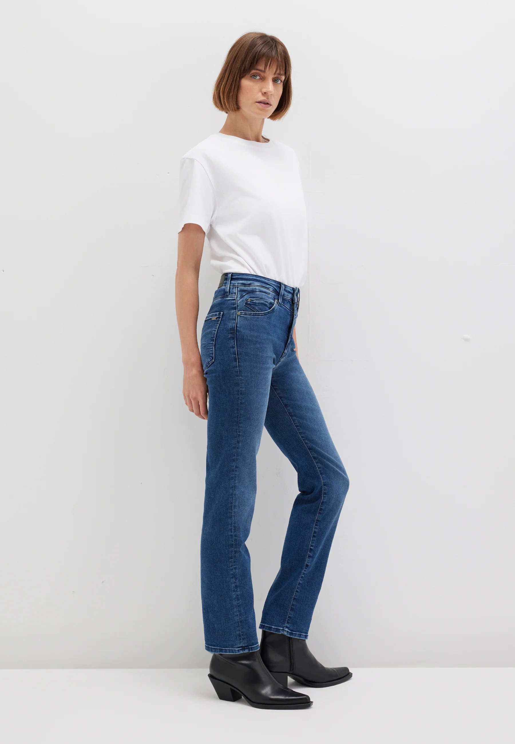 KENDRA | Mid-Rise, Straight Leg - Image 3