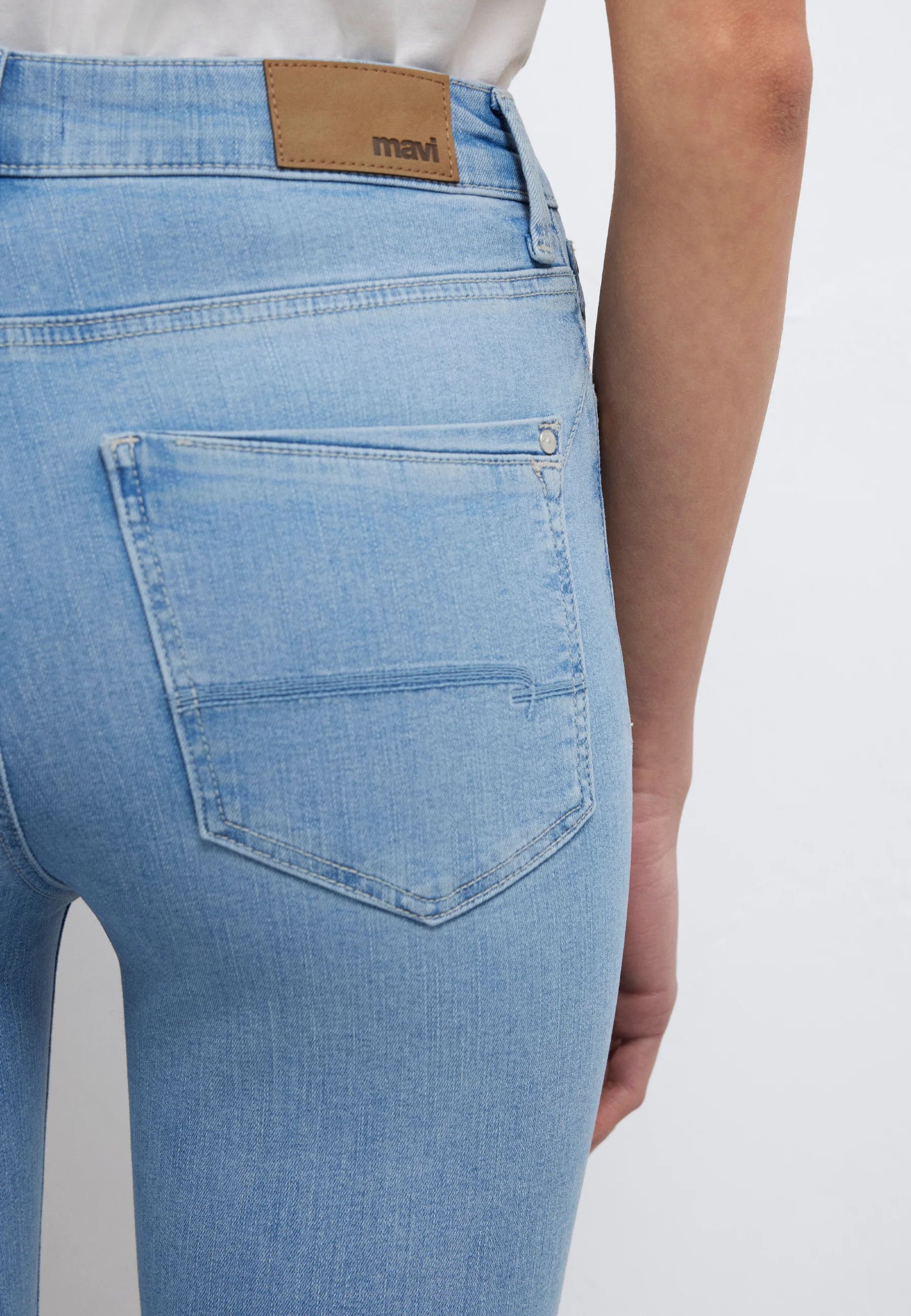 KENDRA | Mid-Rise, Straight Leg - Image 7