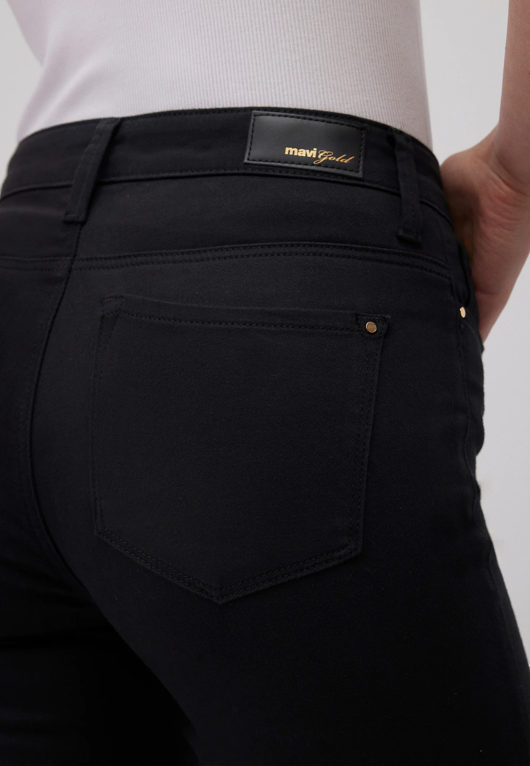 KENDRA | Mid-Rise, Straight Leg - Image 6