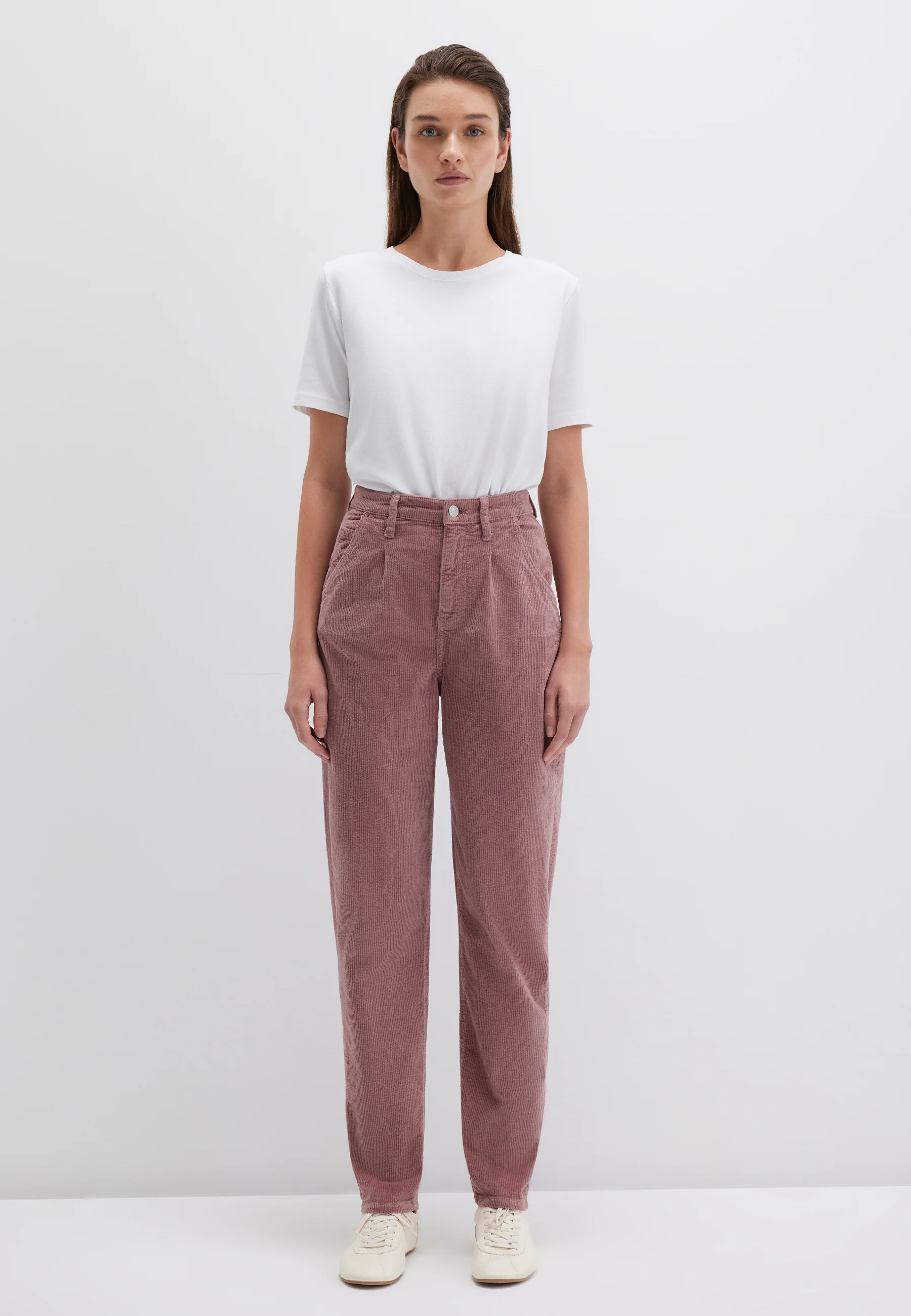 LAURA | High-Rise, Pleated Baggy Jeans - Image 4
