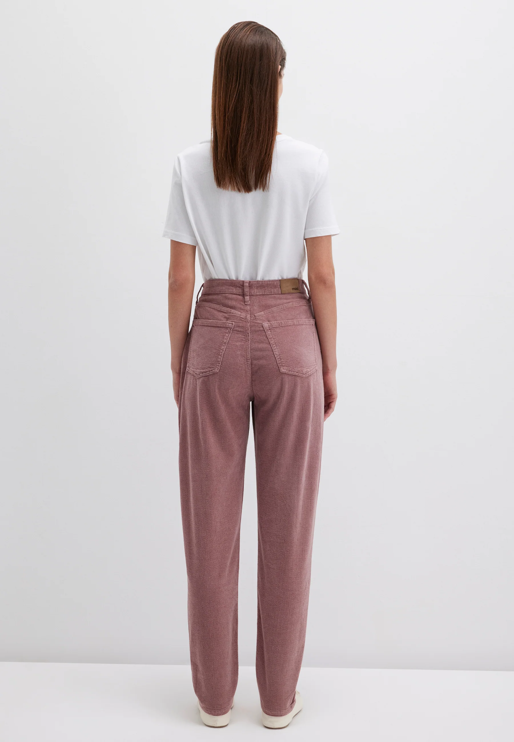 LAURA | High-Rise, Pleated Baggy Jeans - Image 5