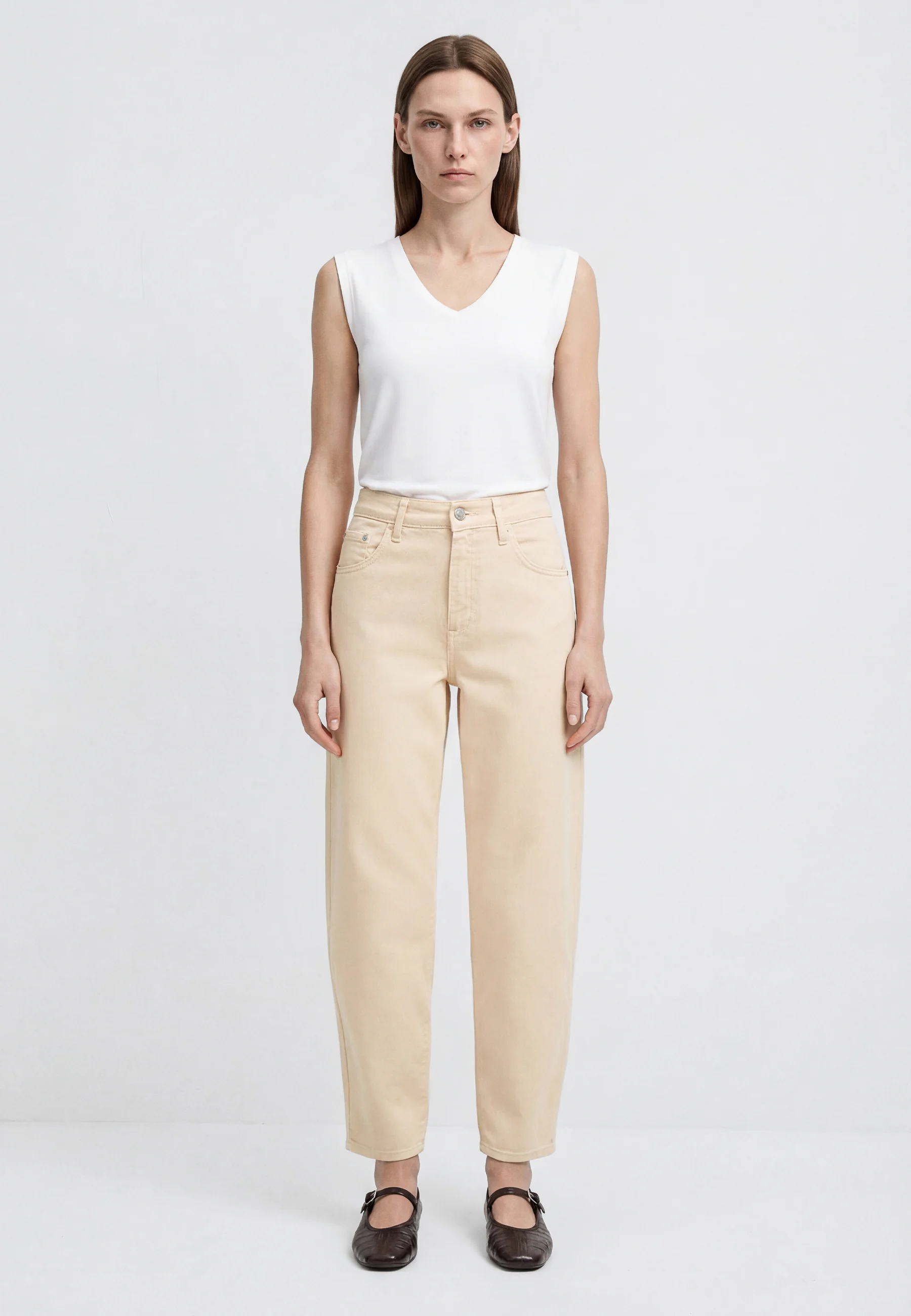 LEILA | High-Rise, Baggy Jeans - Image 4
