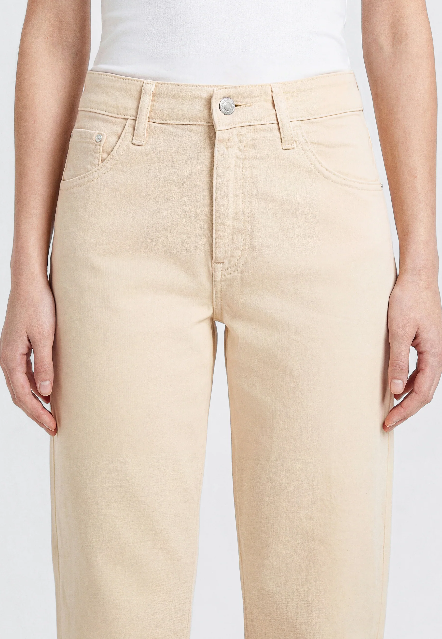 LEILA | High-Rise, Baggy Jeans - Image 6