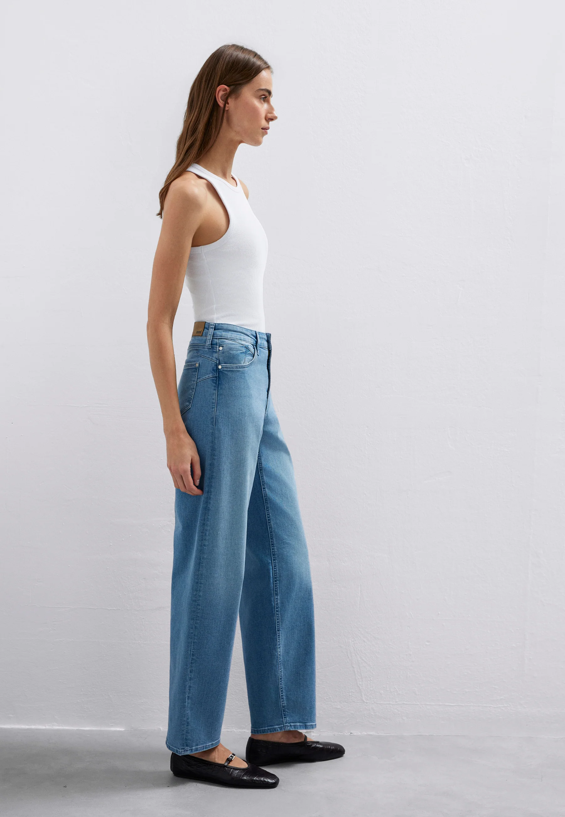 LEILA | High-Rise, Baggy Jeans - Image 3