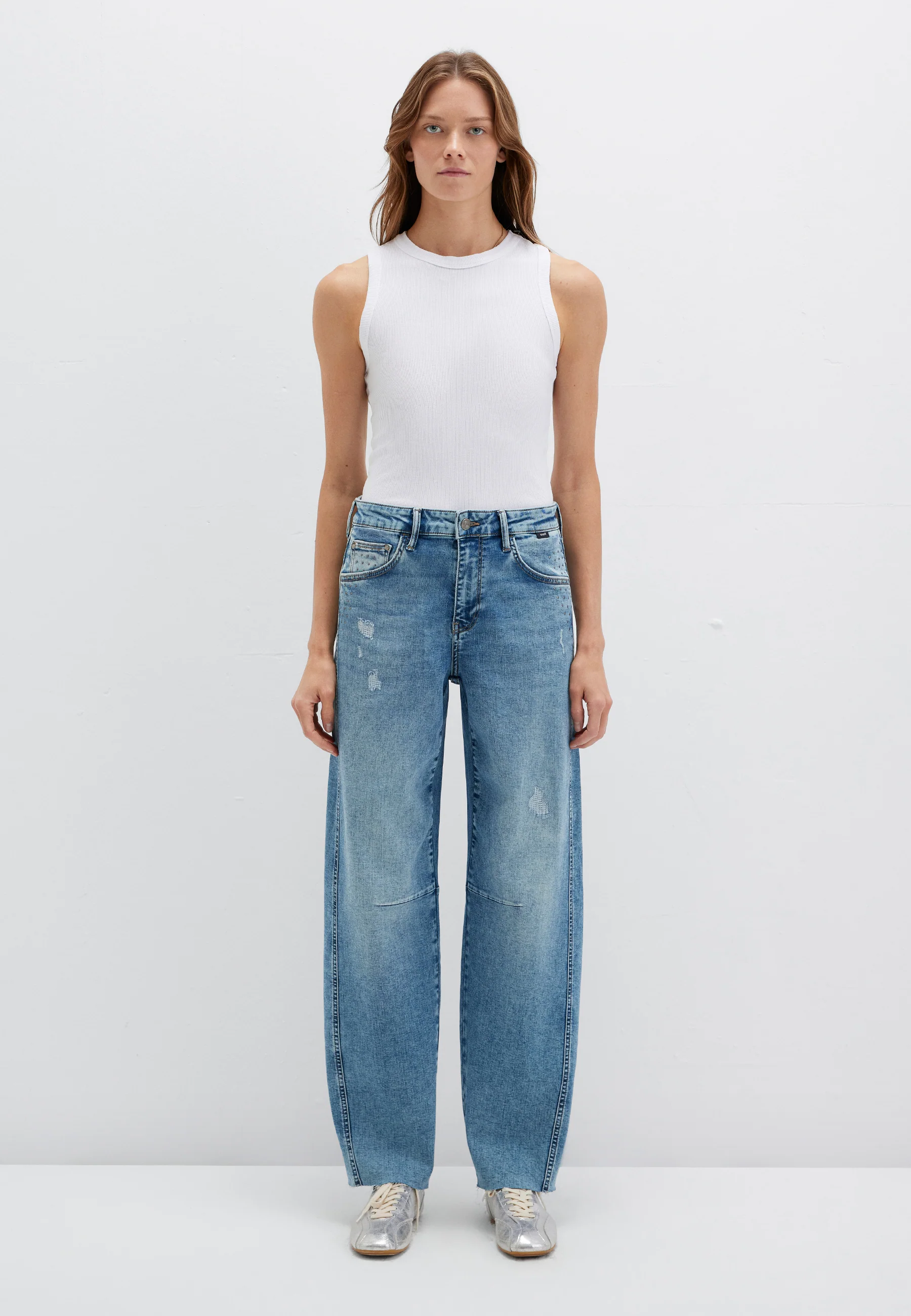 LEILA W/Cut | High-Rise, Boyfriend - Image 4