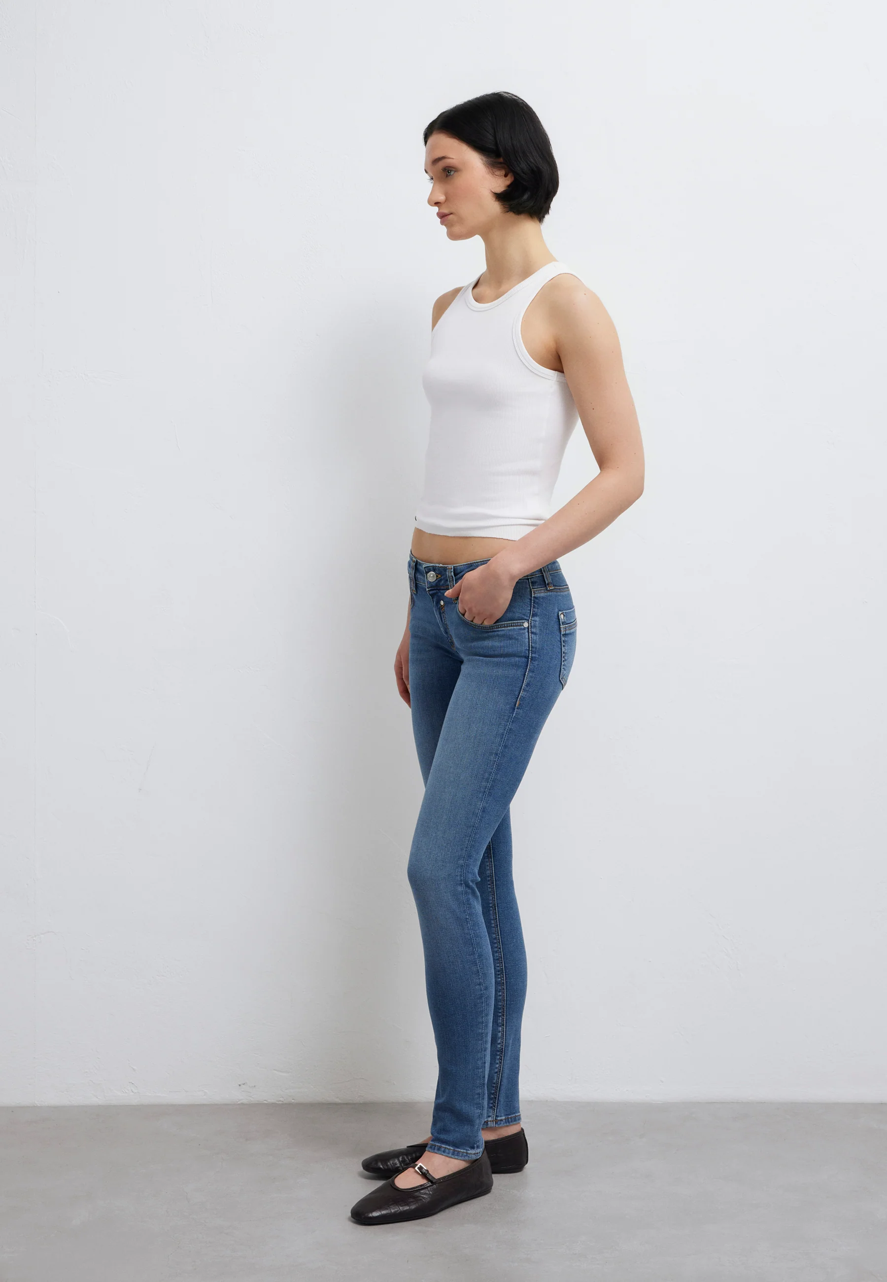 LINDY | Low-Rise, Skinny Leg - Image 3