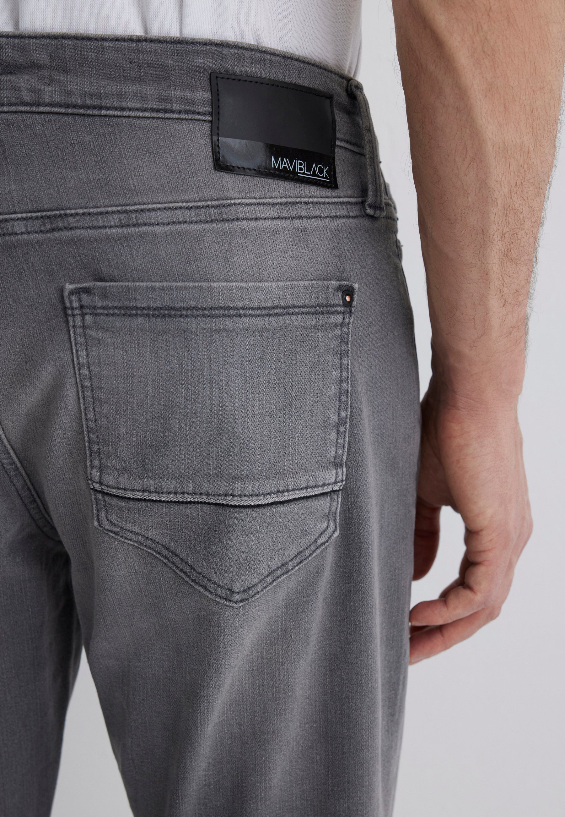MARCUS | Mid Rise , Slim Straight - Image 7