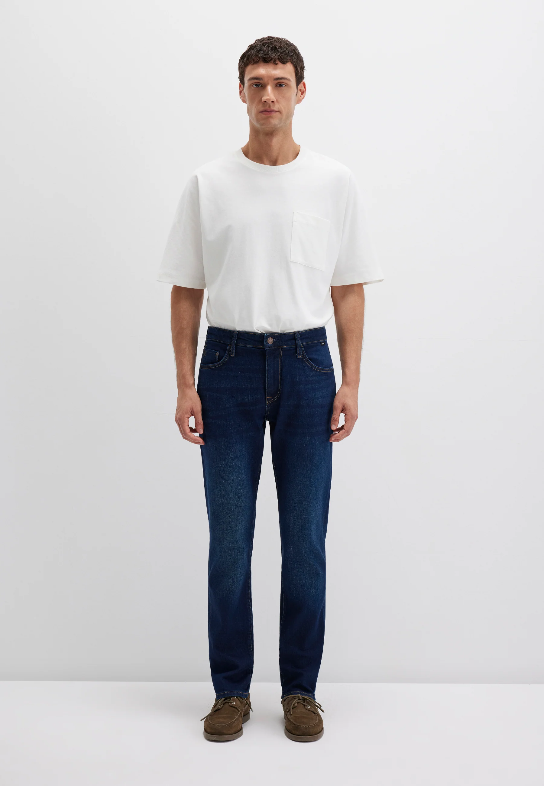MARCUS | Slim Straight Leg, Zip Fly - Image 4