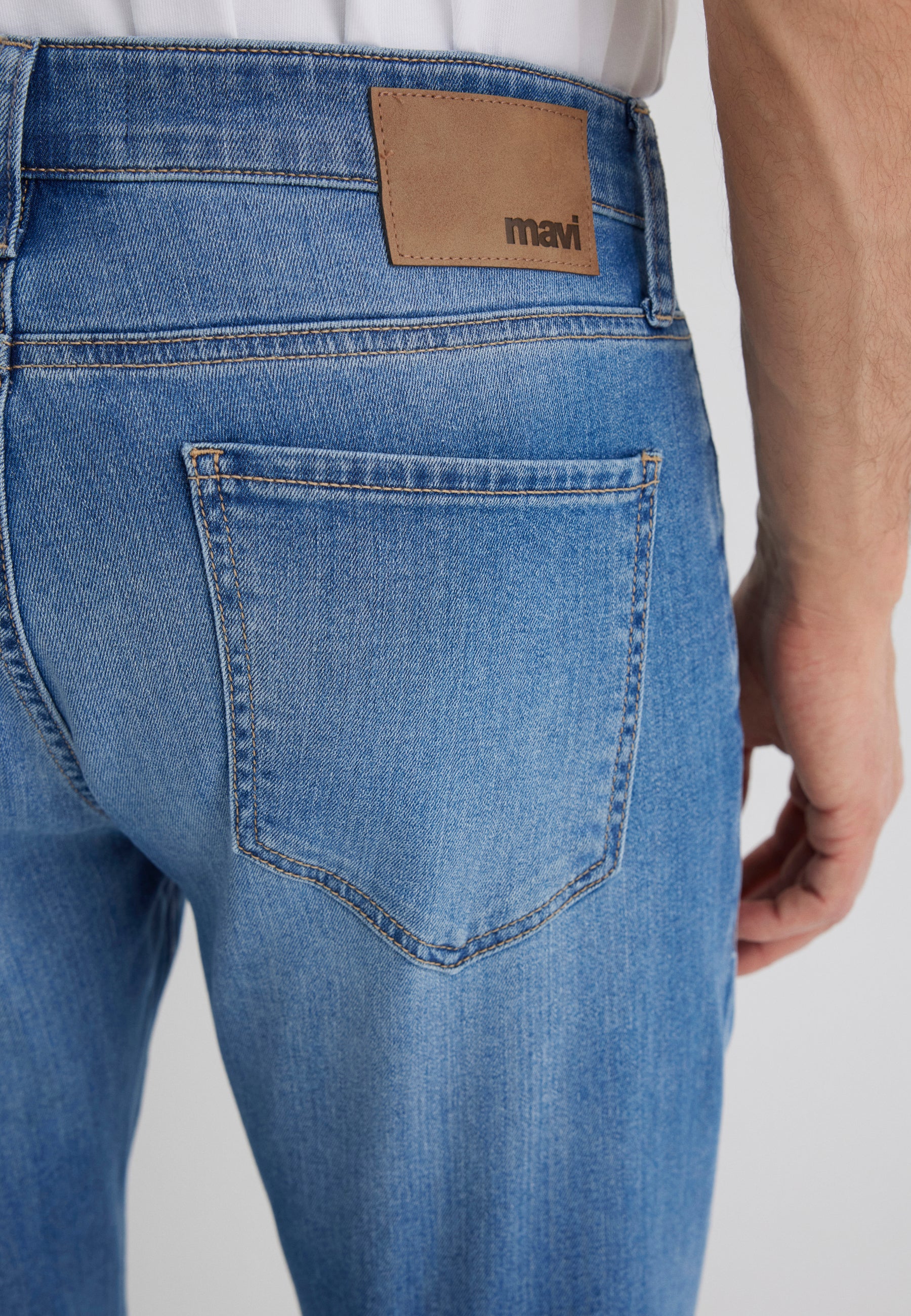 MARCUS | Slim Straight Leg, Zip Fly - Image 7