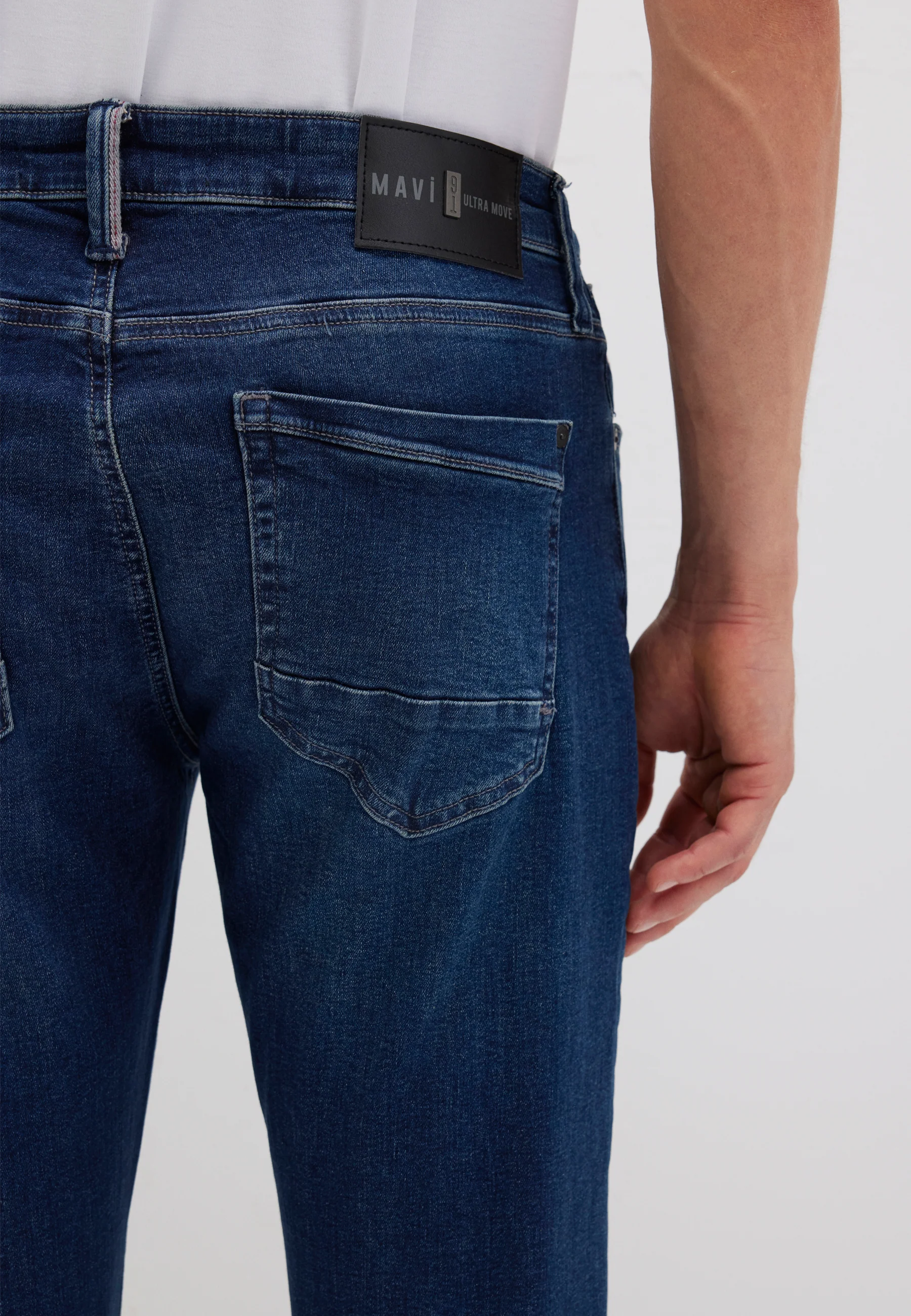 MARCUS | Slim Straight Leg, Zip Fly - Image 7
