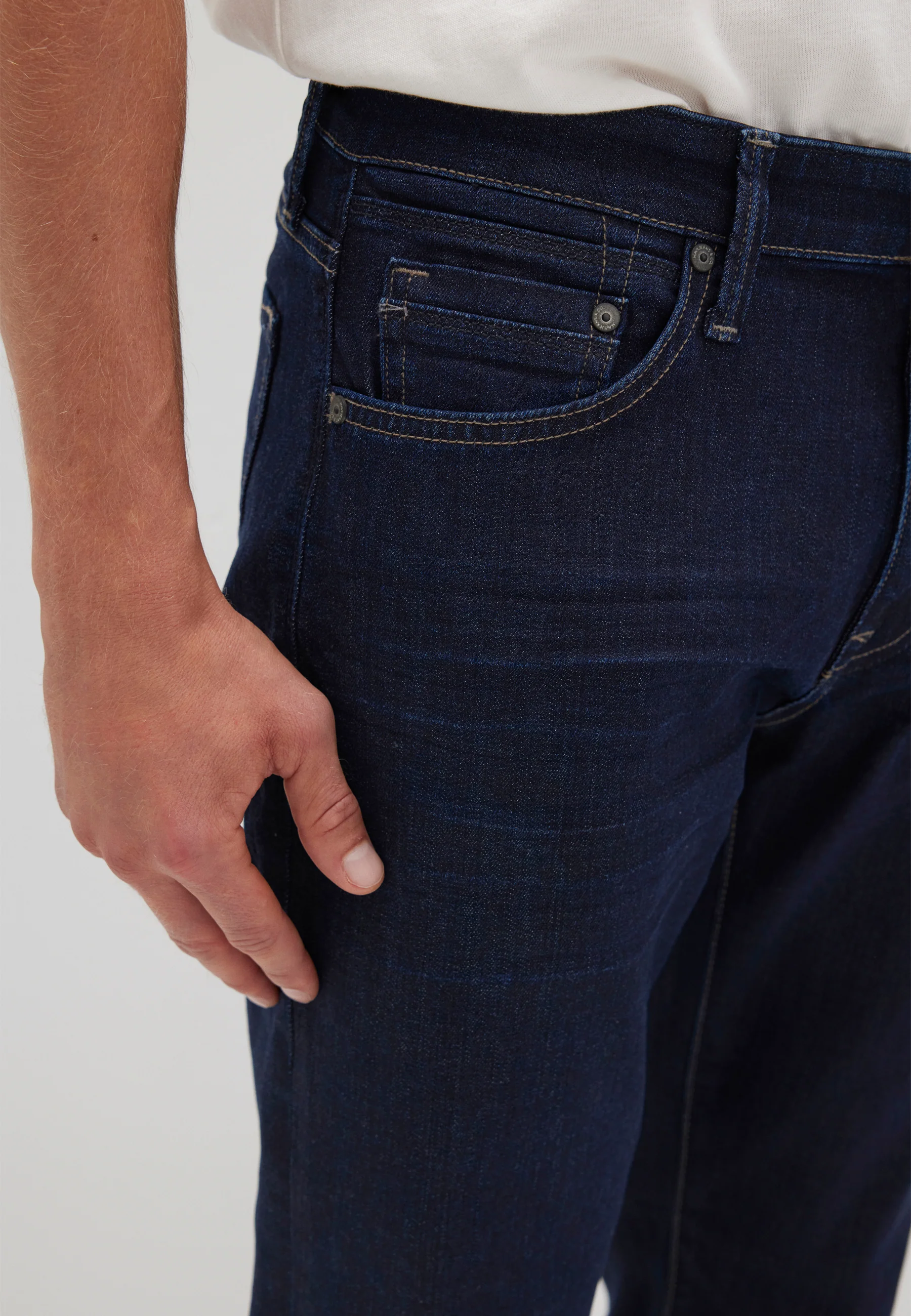 MARCUS | Slim Straight Leg, Zip Fly - Image 6