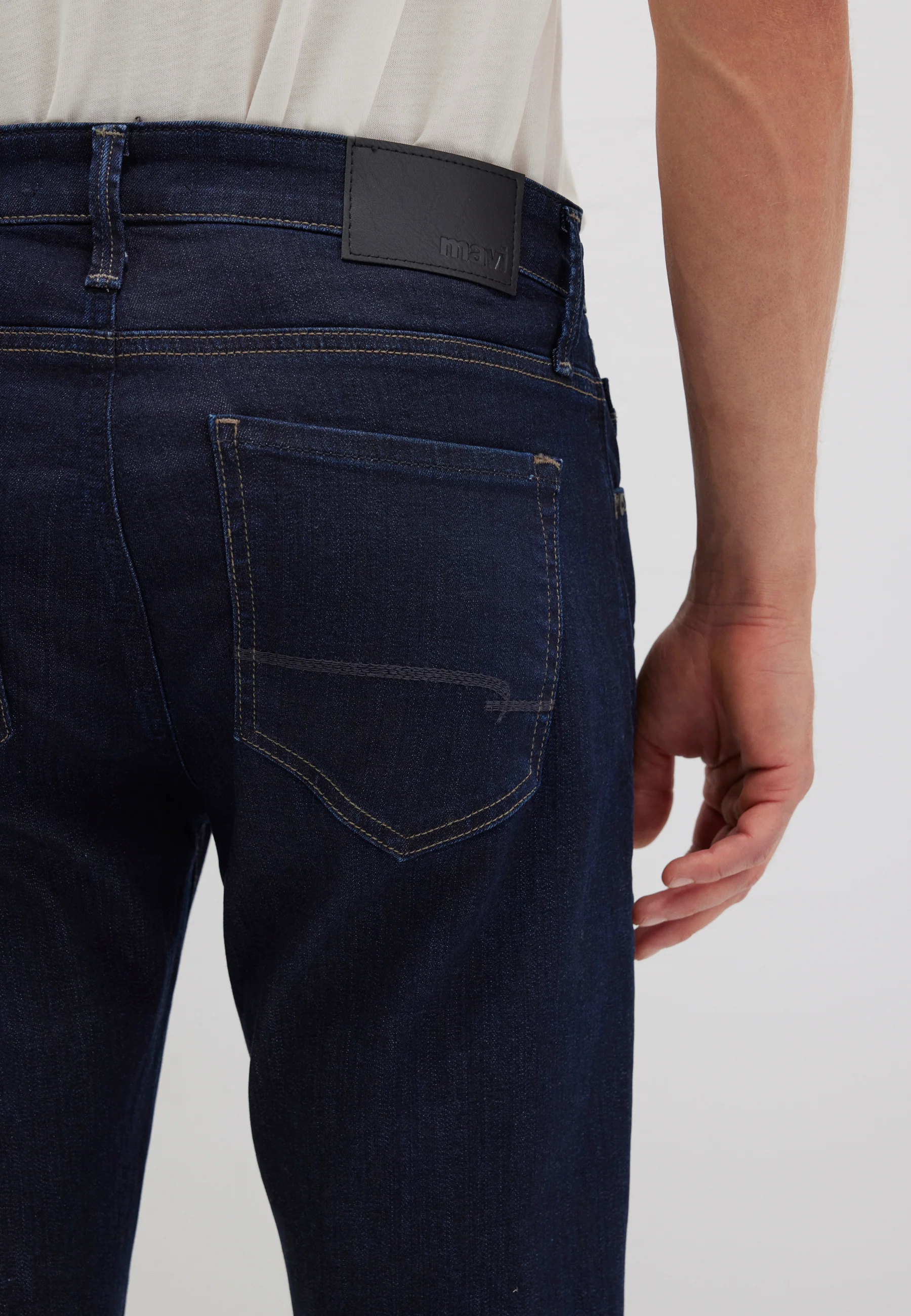 MARCUS | Slim Straight Leg, Zip Fly - Image 7