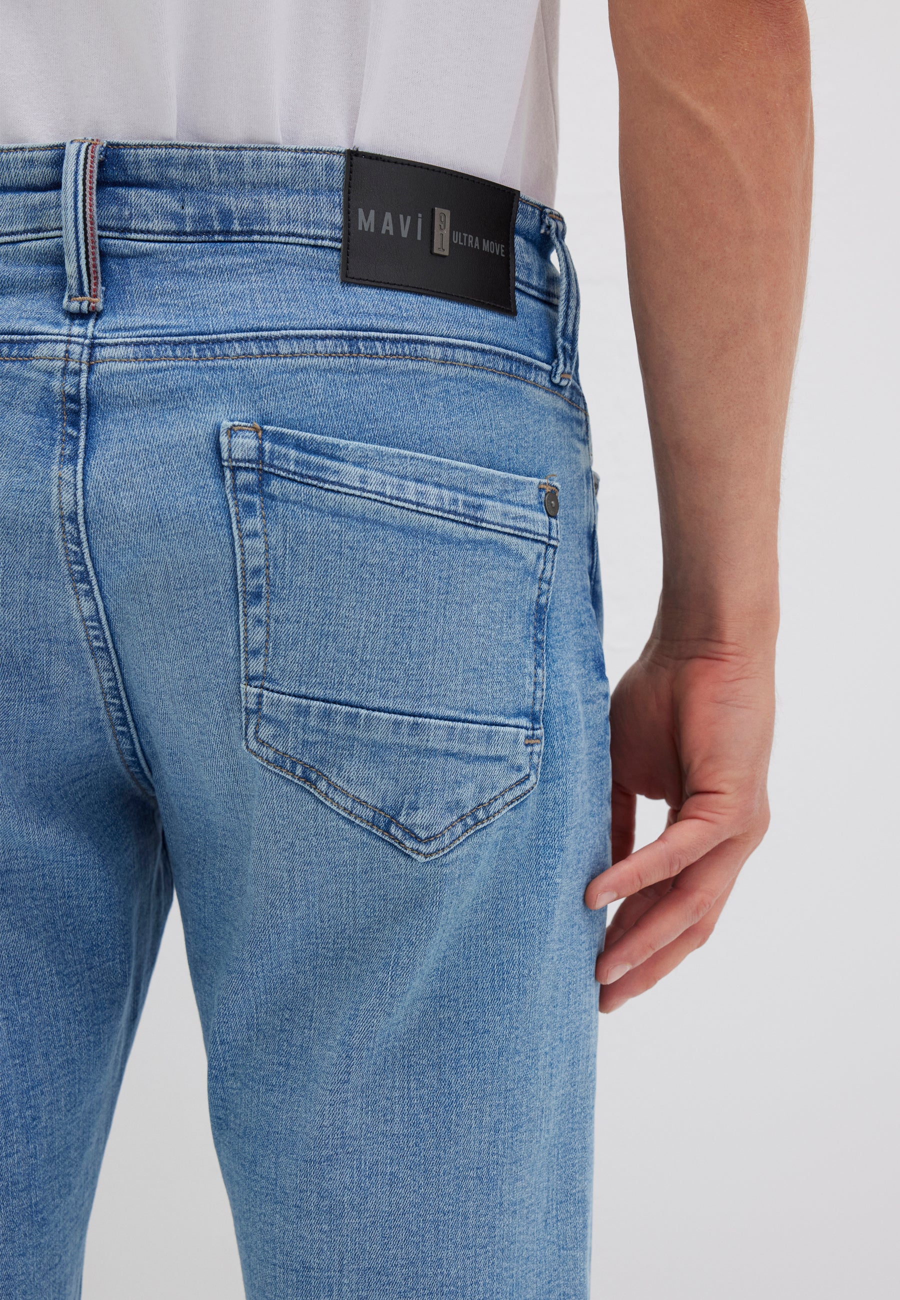 MARCUS | Slim Straight Leg, Zip Fly - Image 7
