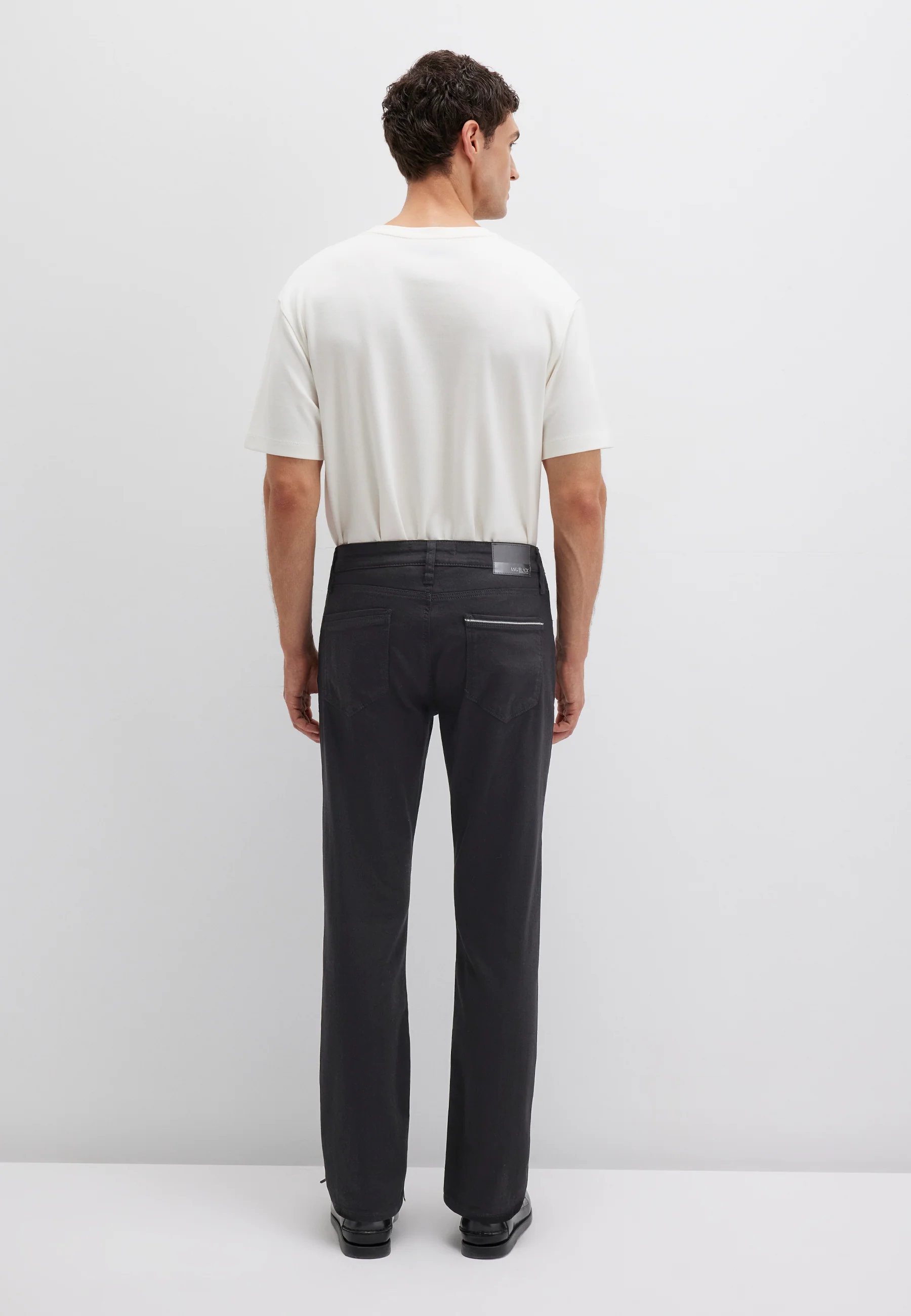 MARTIN | Straight Leg - Image 5