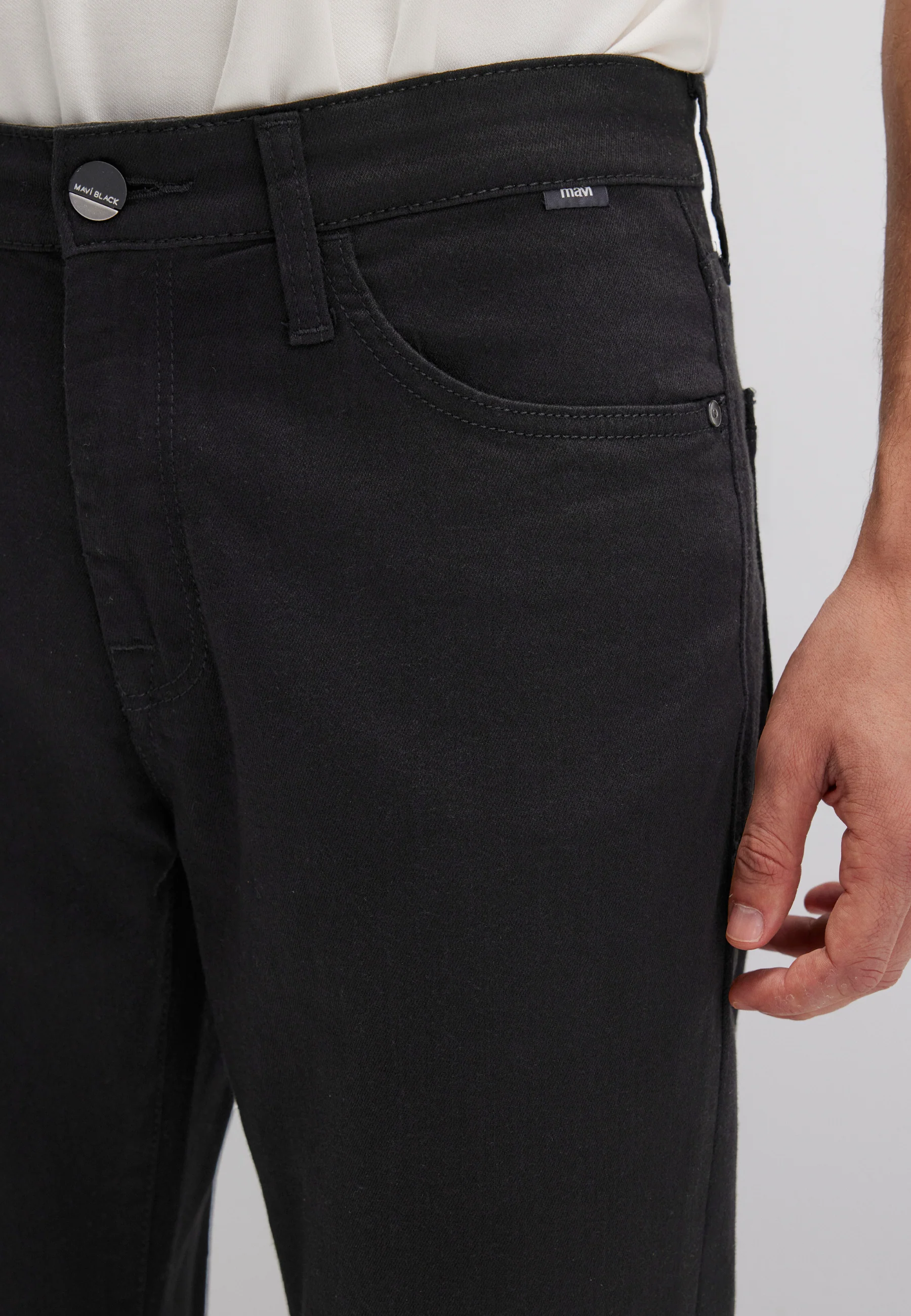 MARTIN | Straight Leg - Image 6