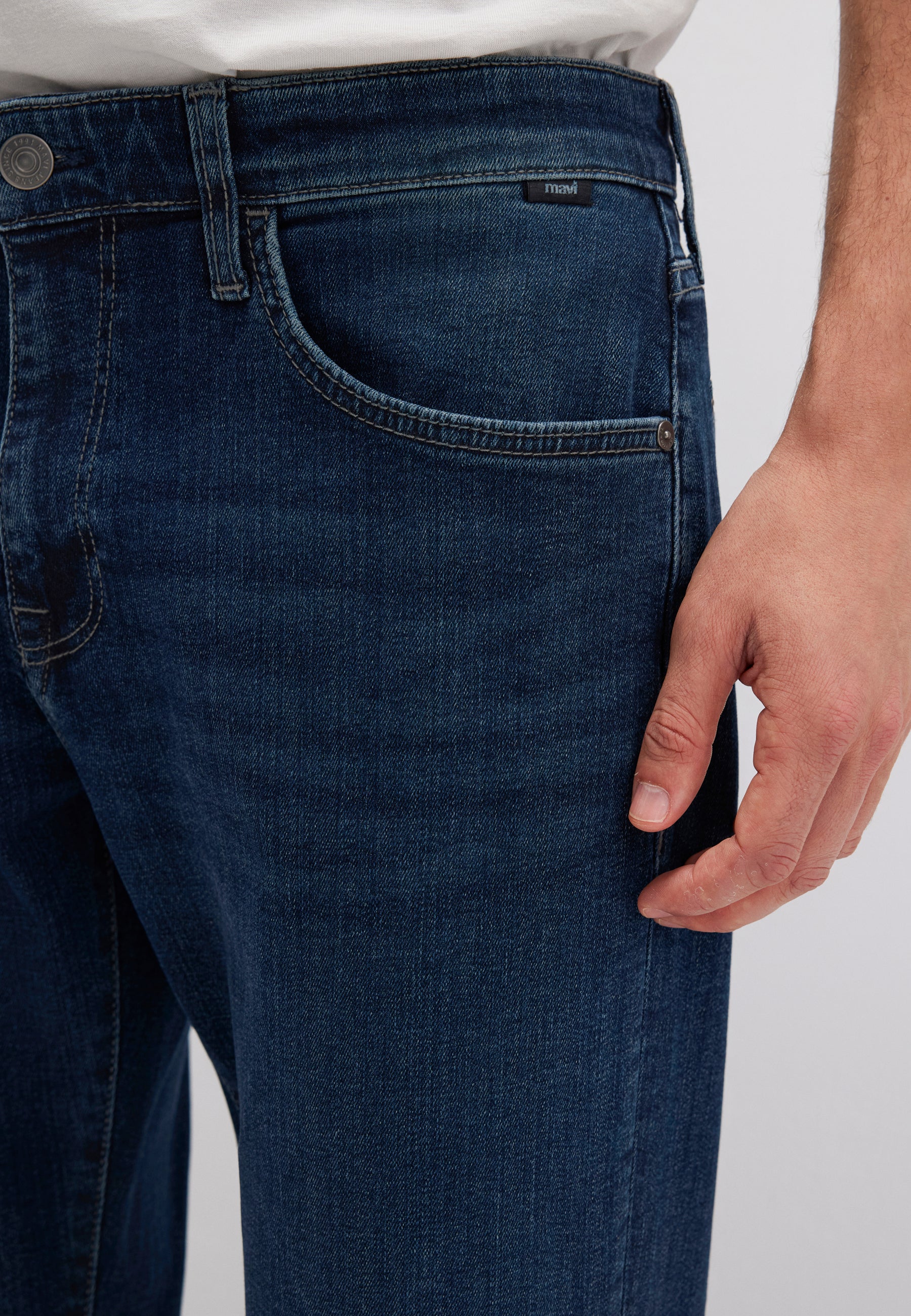 MARTIN | Straight Leg - Image 6