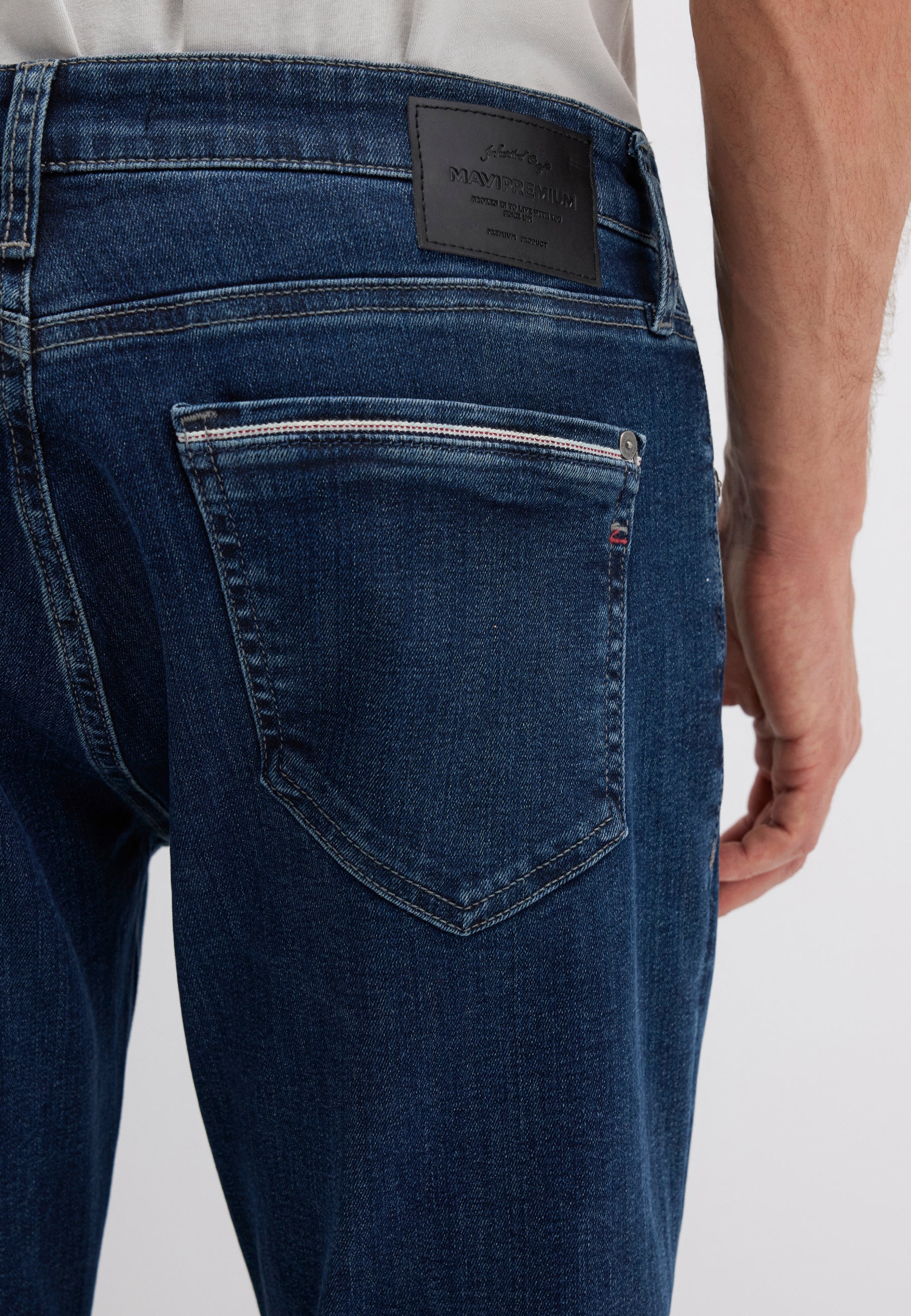 MARTIN | Straight Leg - Image 7