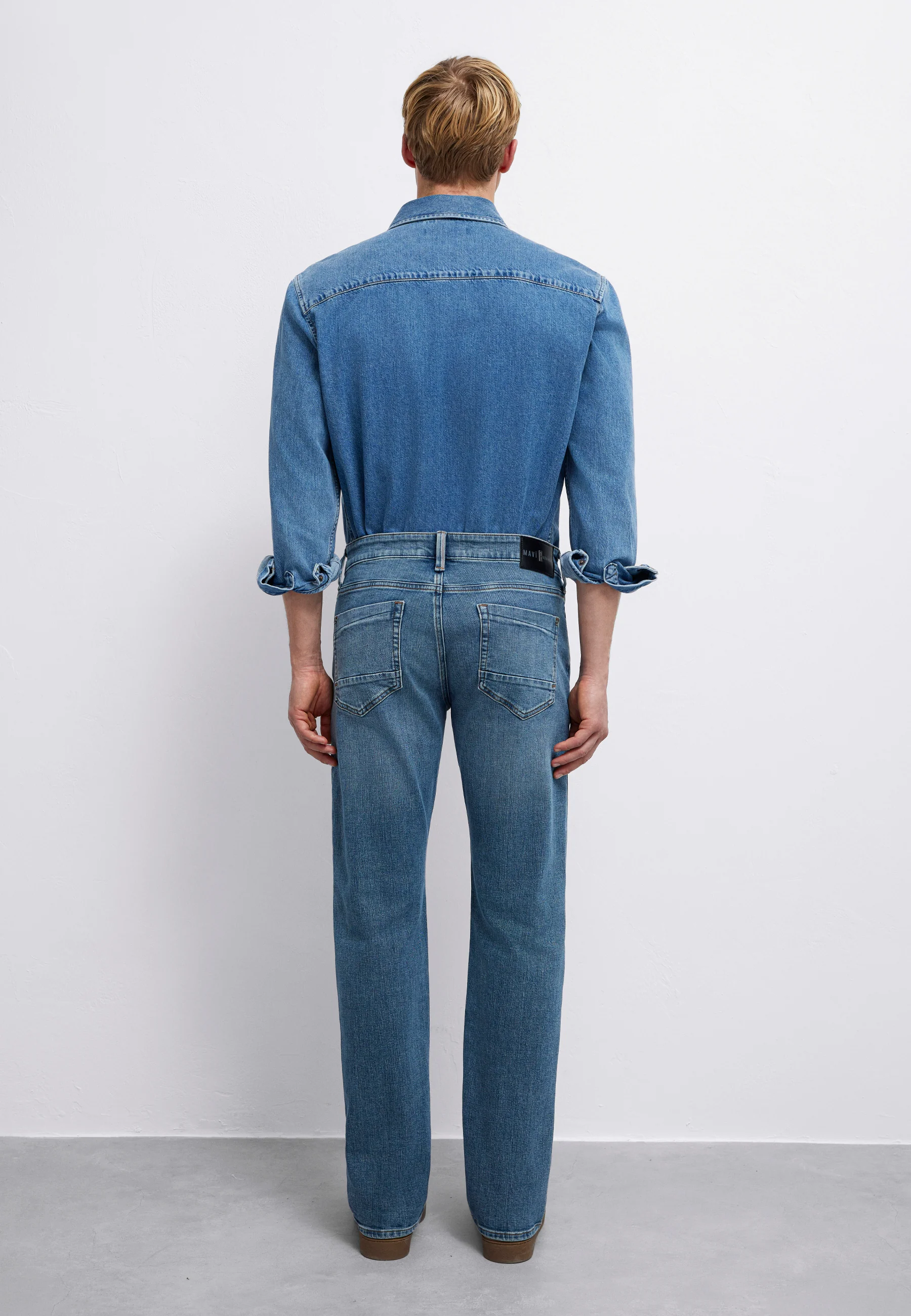 MARTIN | Straight Leg - Image 5