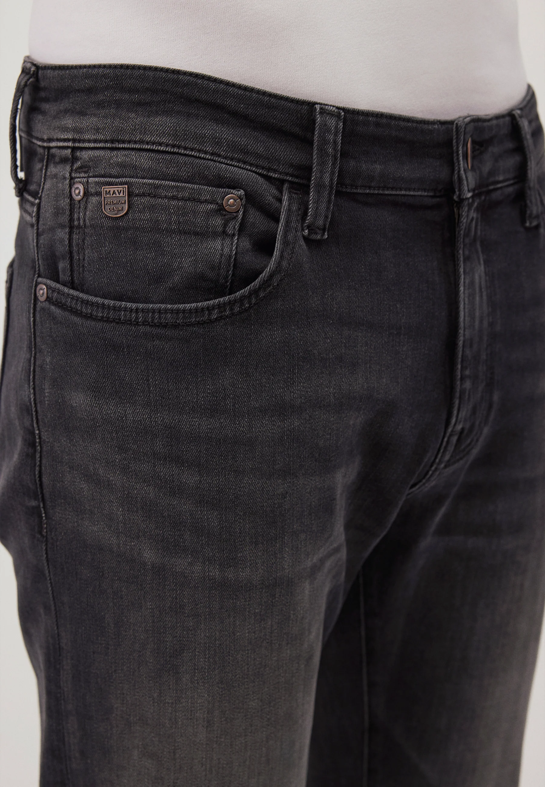 MARTIN | Straight Leg - Image 6