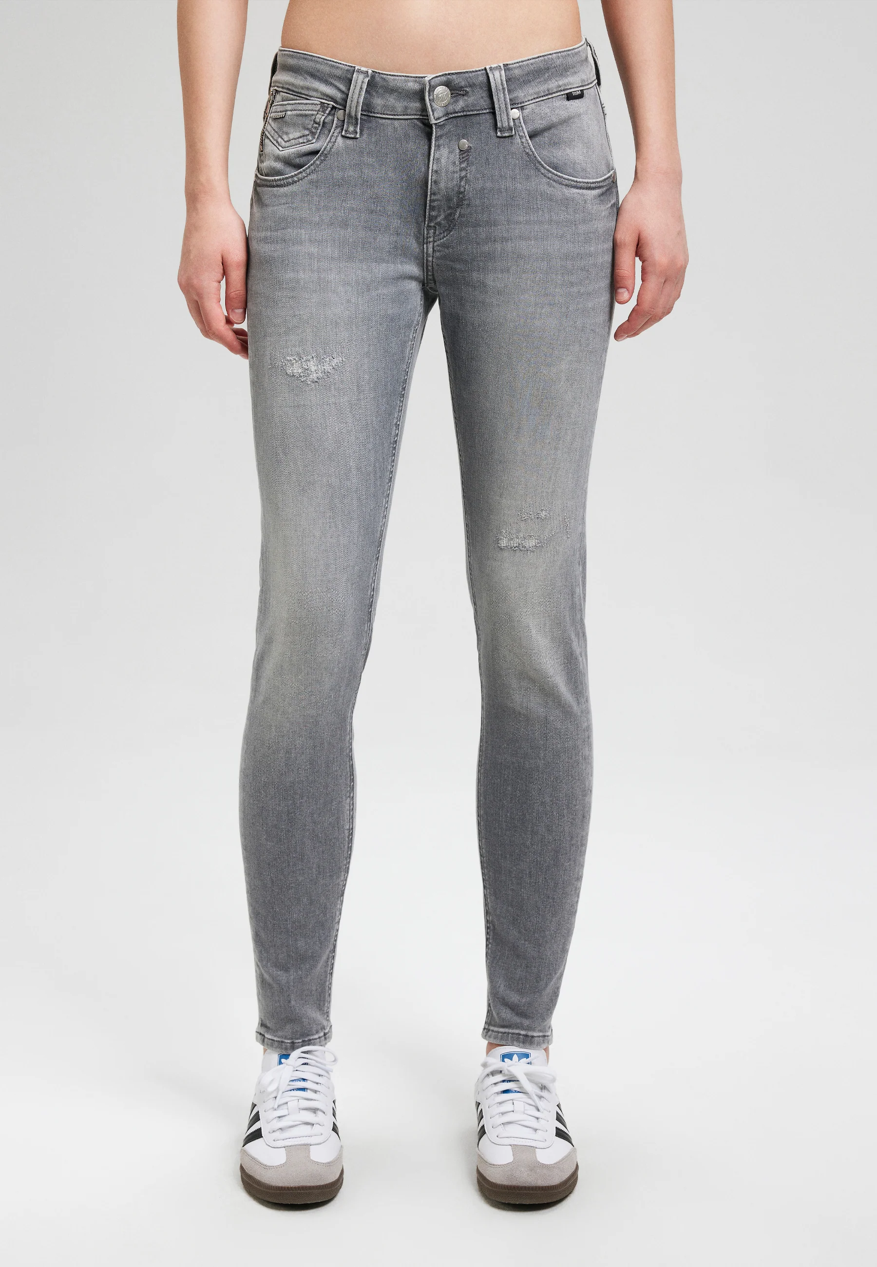 MATILDA | Mid-Rise, Slim Boyfriend - Image 4
