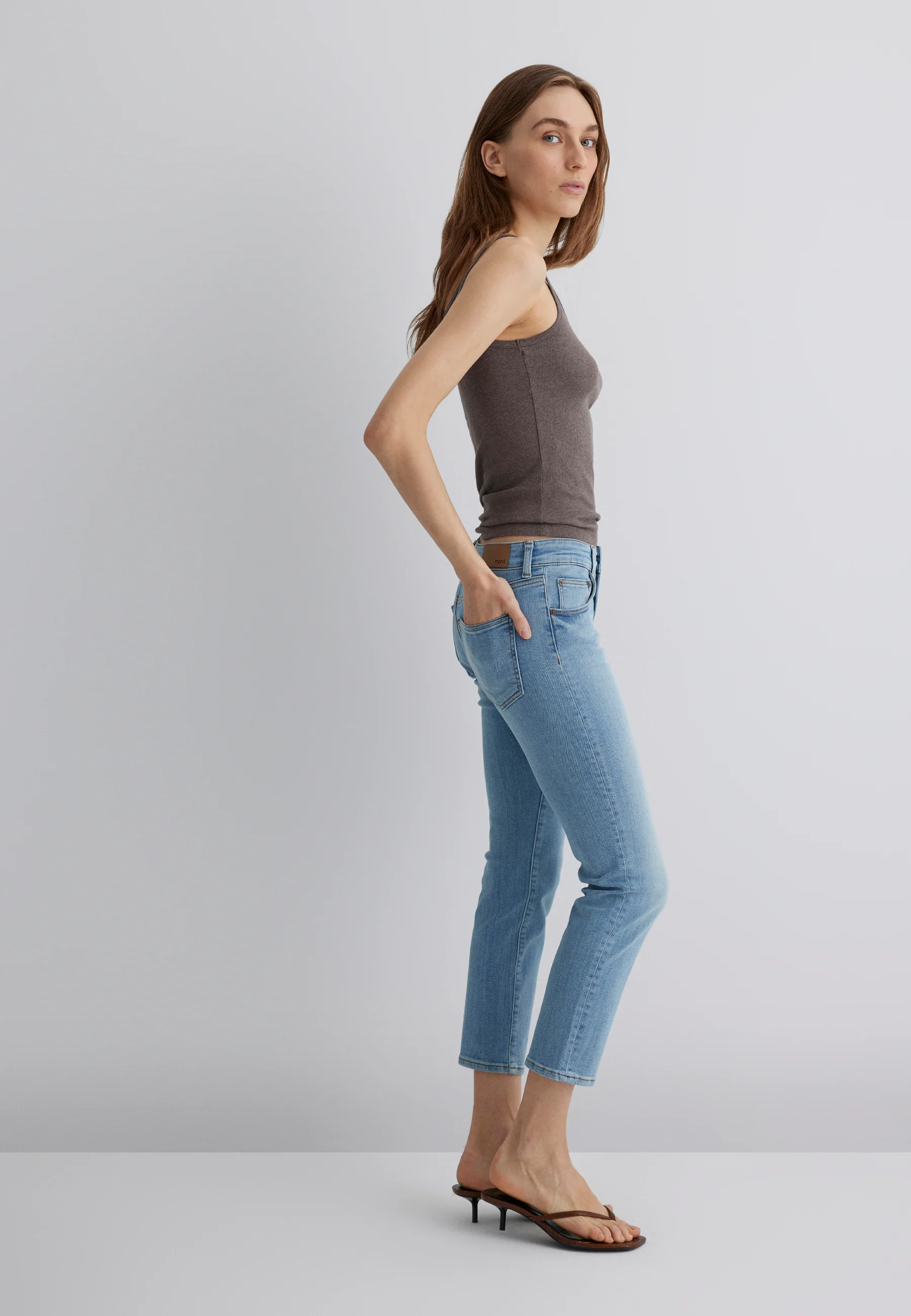 MIRELLA | Low Rise, Slim Straight - Image 3