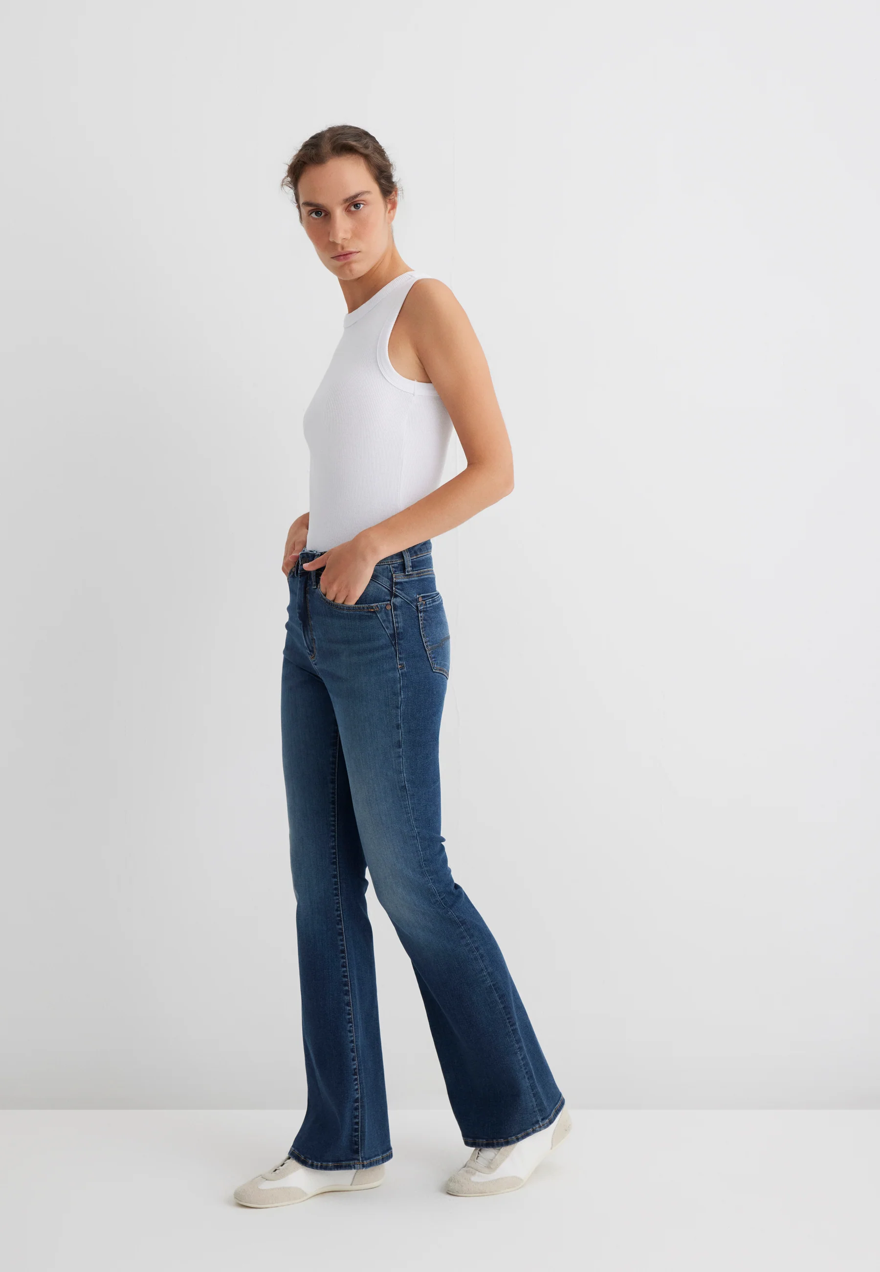 SAMARA | High-Rise, Pedal Pusher Pant - Image 3