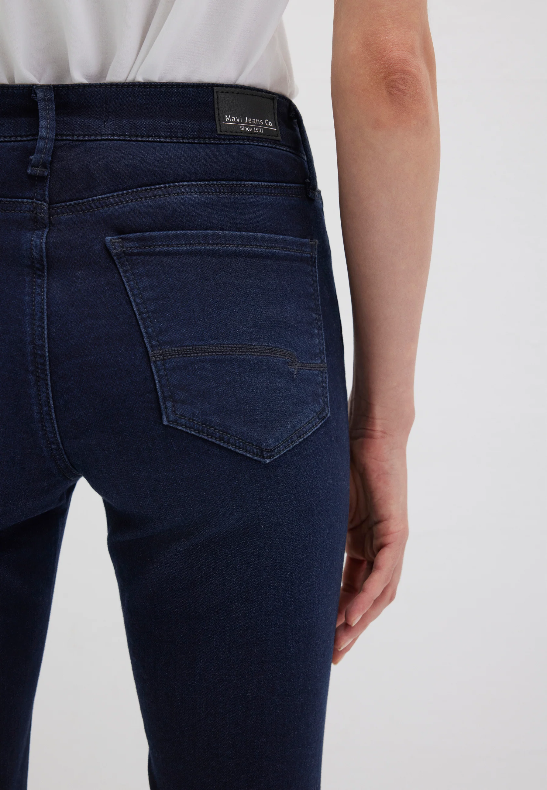SOPHIE | Mid-Rise, Slim Skinny - Image 7